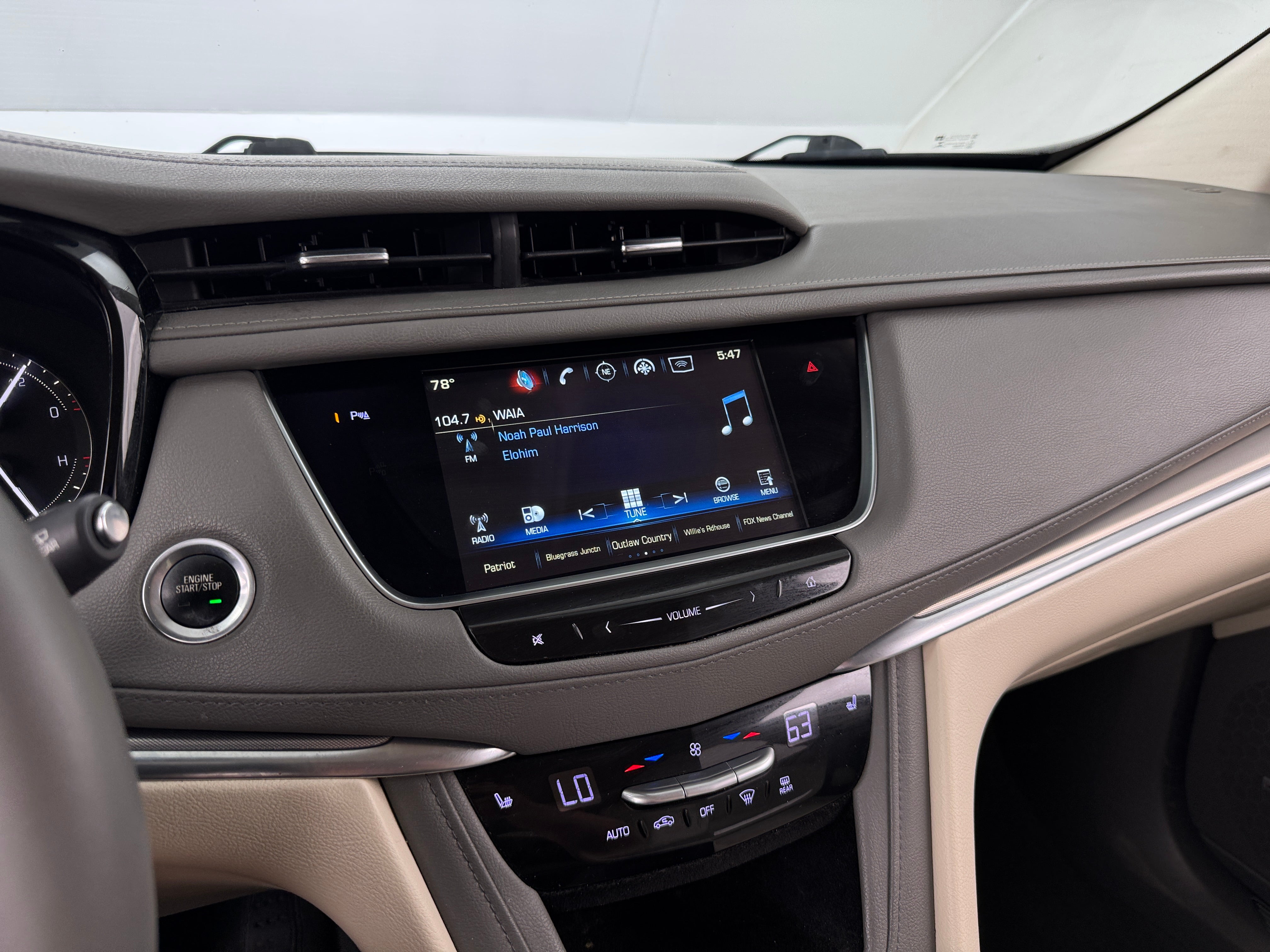 Thumbnail: 2018 Cadillac XT5 - 3