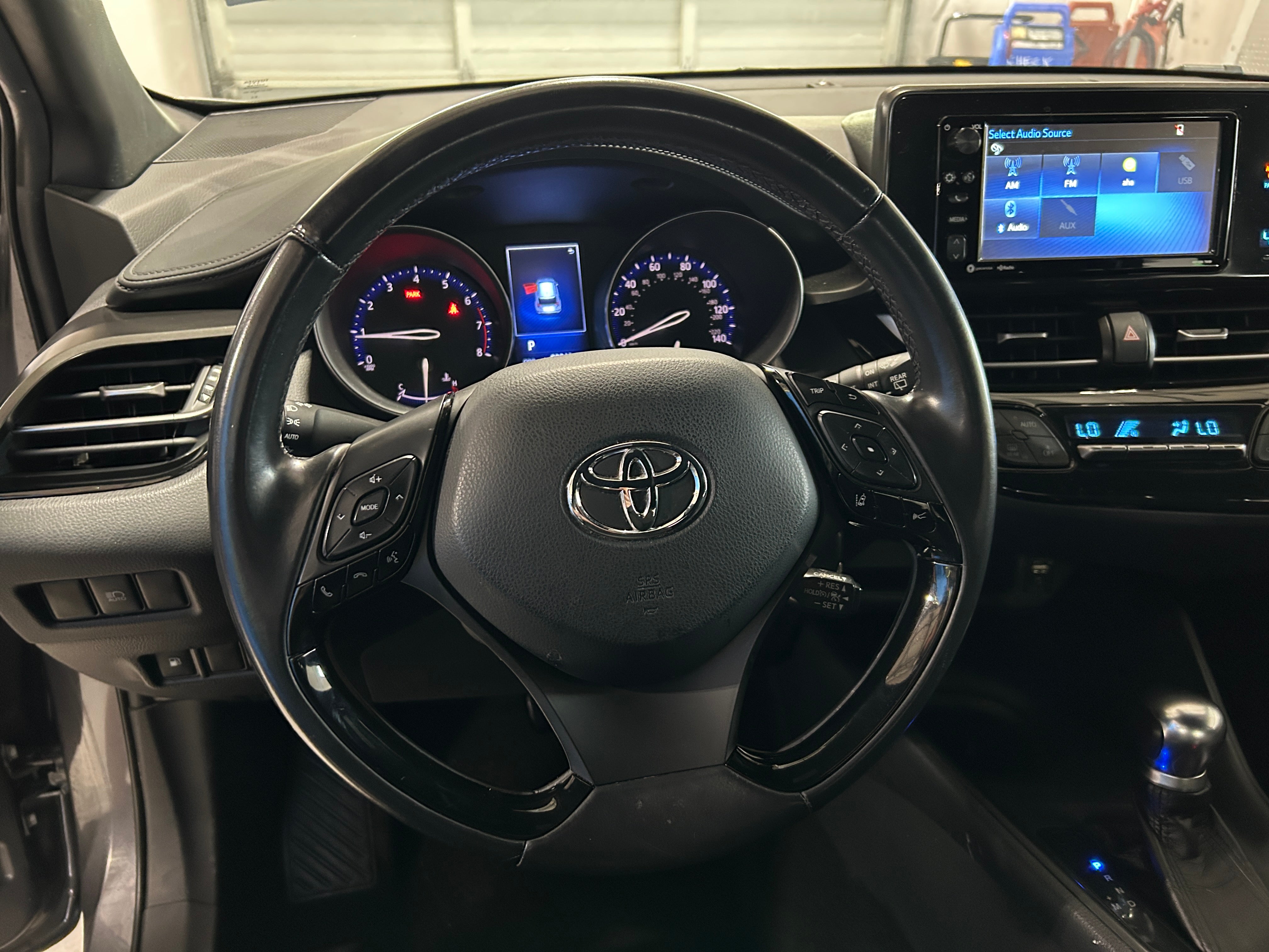 2018 Toyota C-HR XLE 5