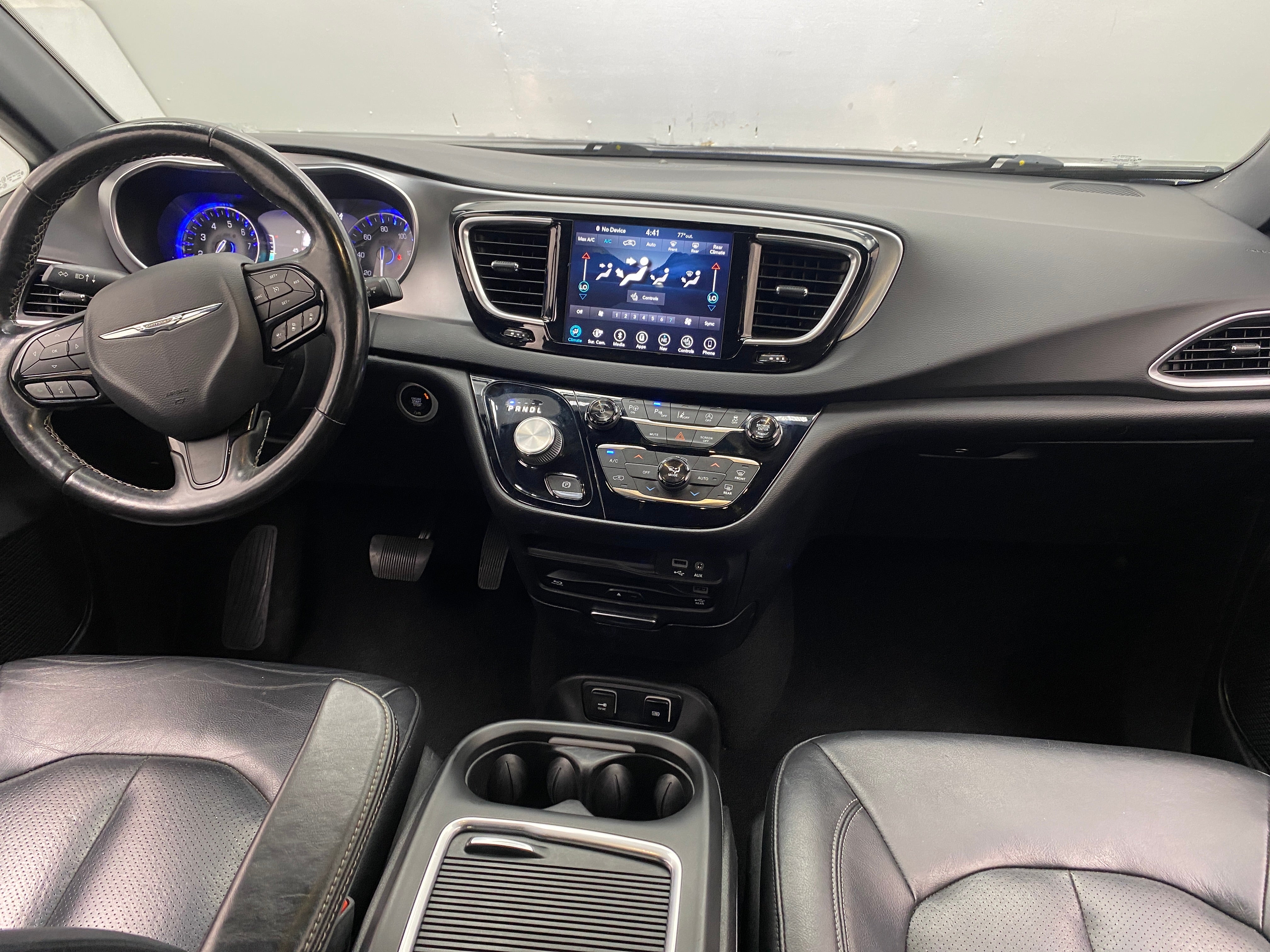 2019 Chrysler Pacifica  2
