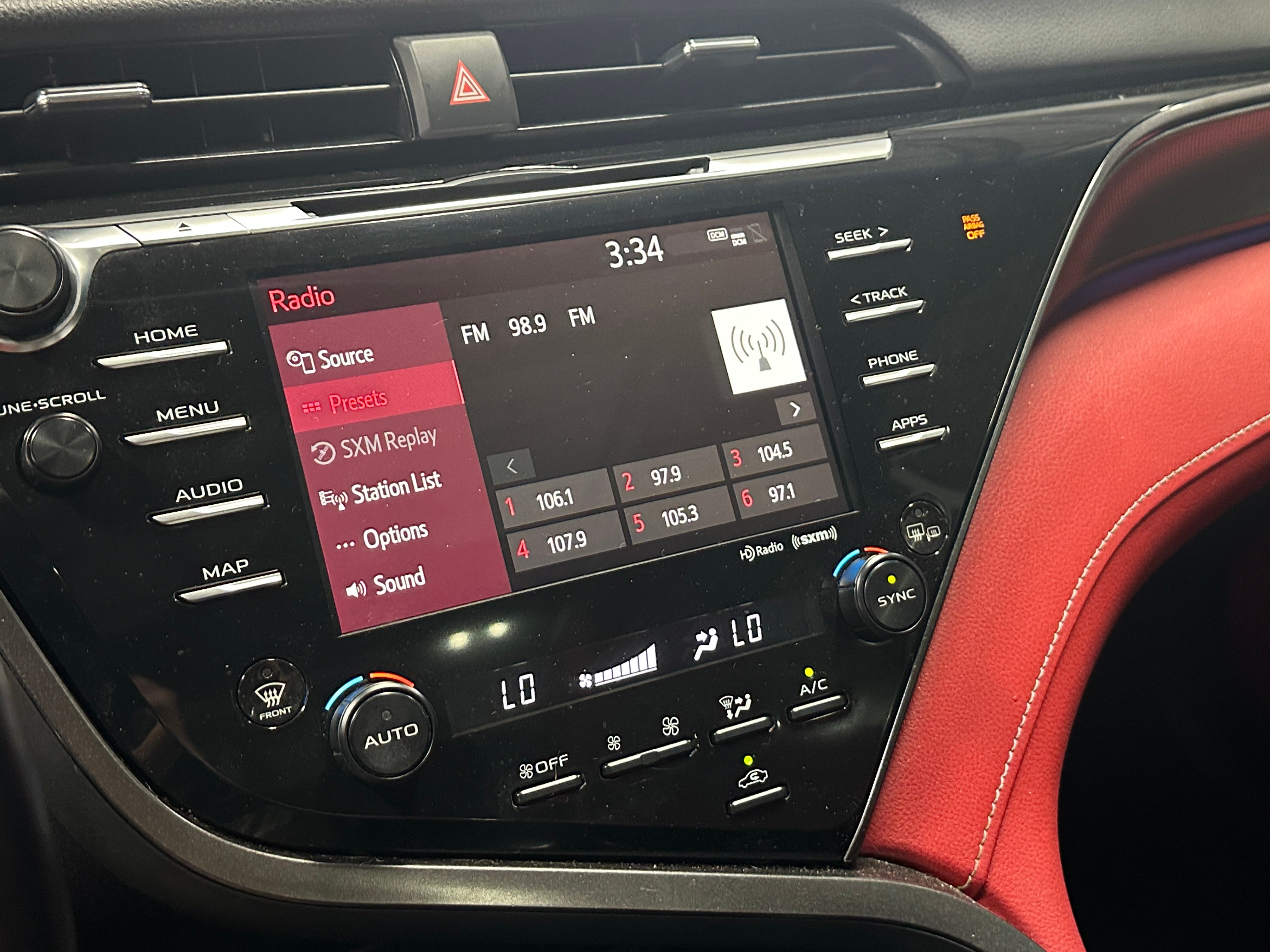 2020 Toyota Camry XSE 3