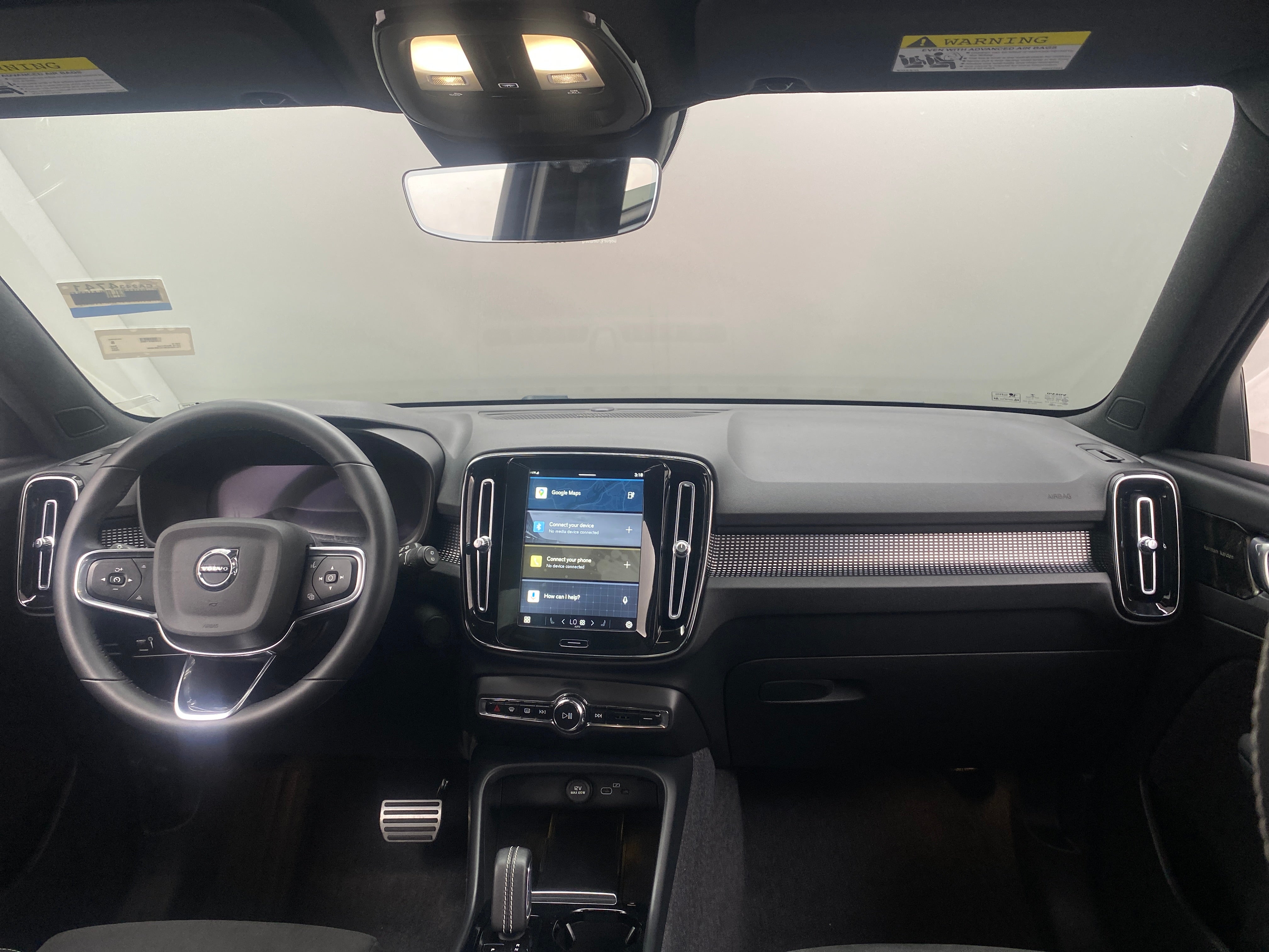 Thumbnail: 2022 Volvo XC40 - 2