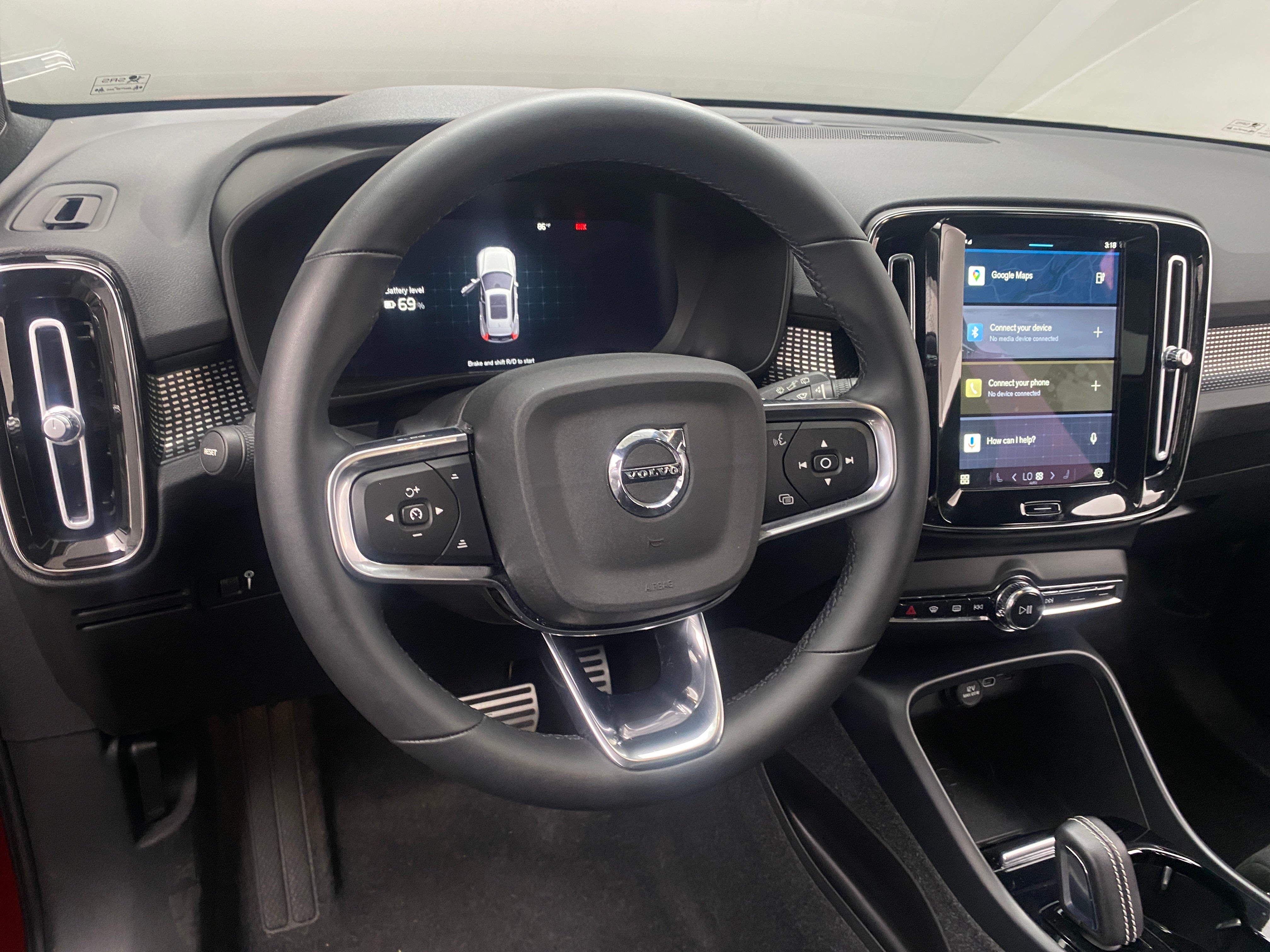 Thumbnail: 2022 Volvo XC40 - 4