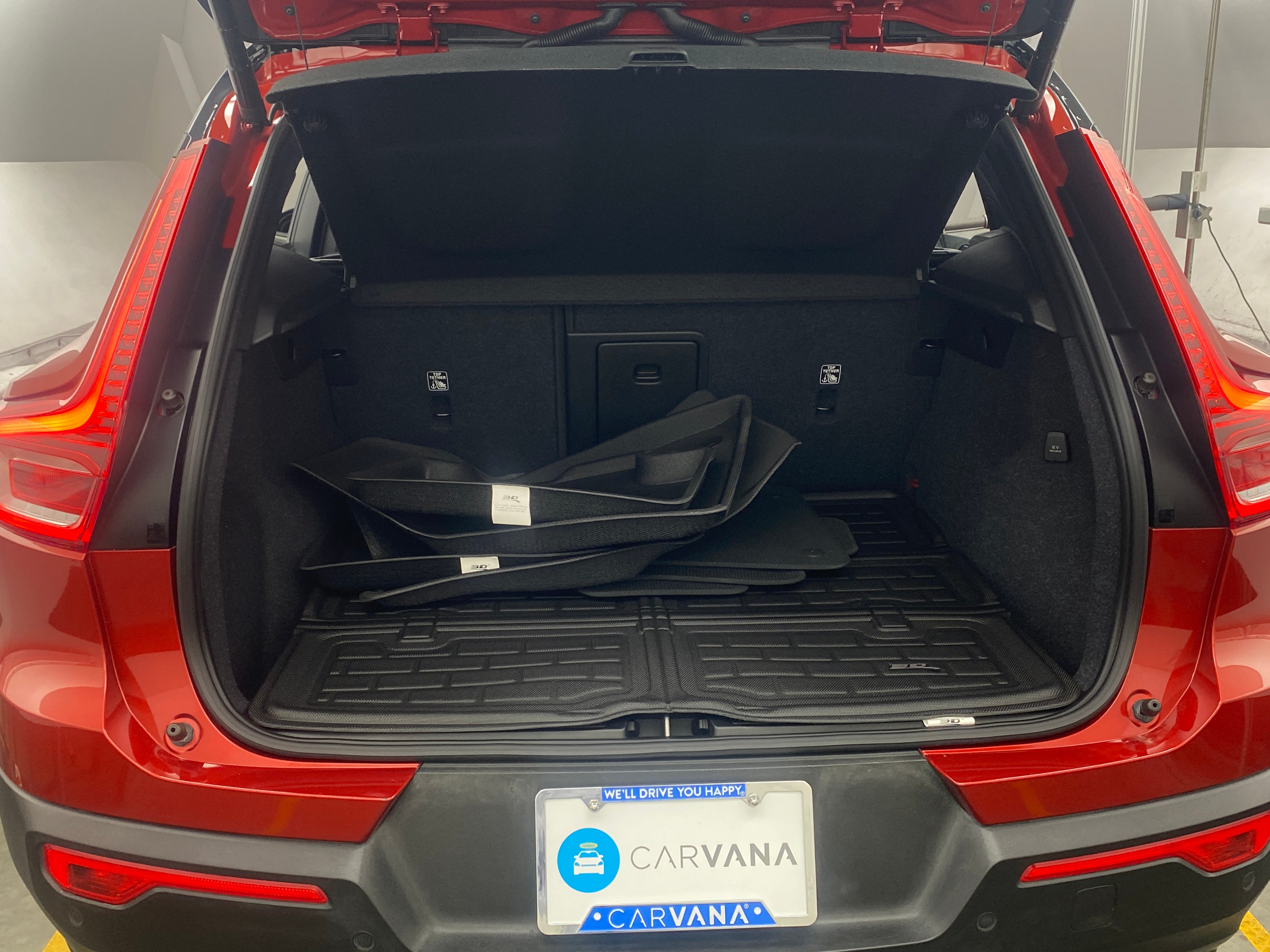 Thumbnail: 2022 Volvo XC40 - 6