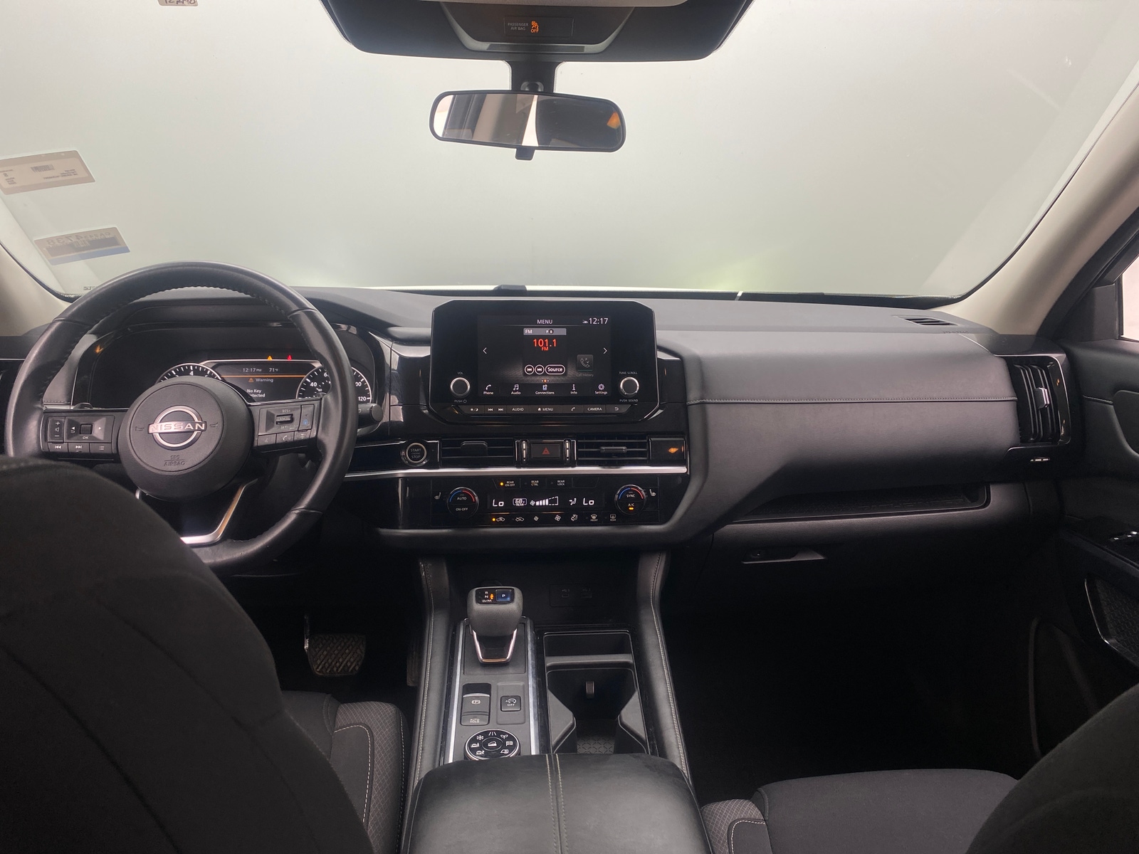 Thumbnail: 2022 Nissan Pathfinder - 3