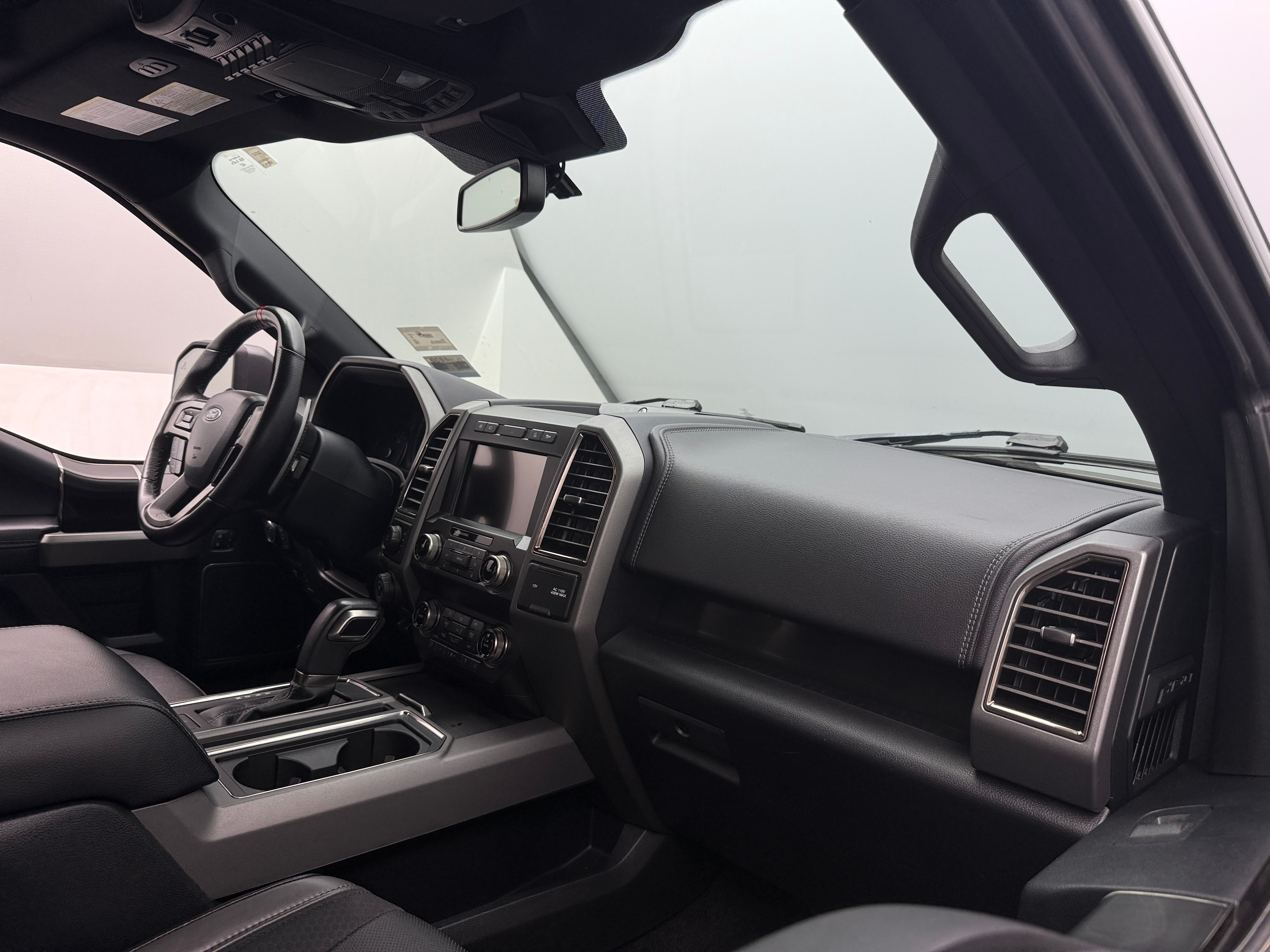 Thumbnail: 2019 Ford Econoline - 3