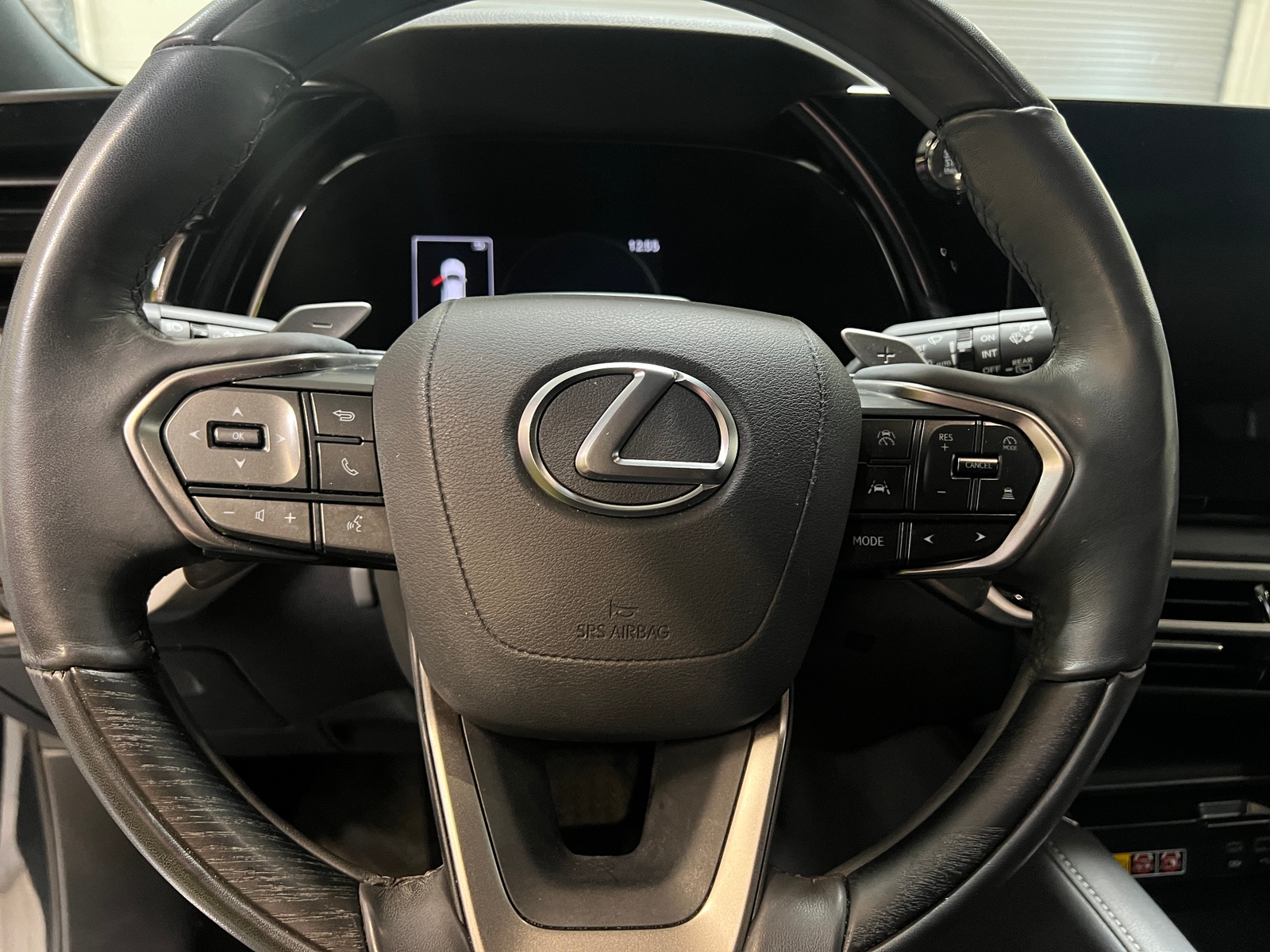 Thumbnail: 2024 Lexus RX - 4
