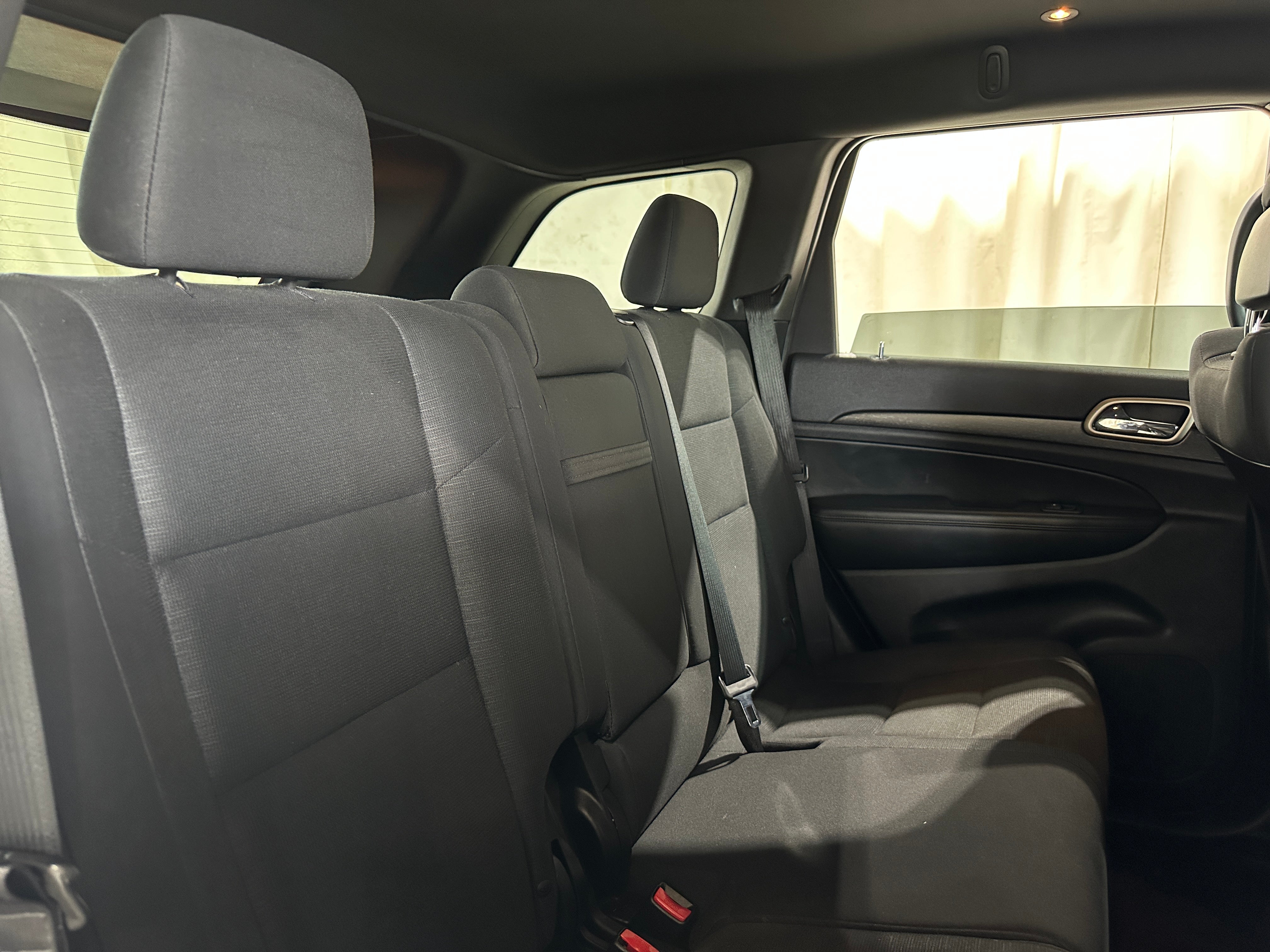 Thumbnail: 2017 Jeep Grand Cherokee - 6