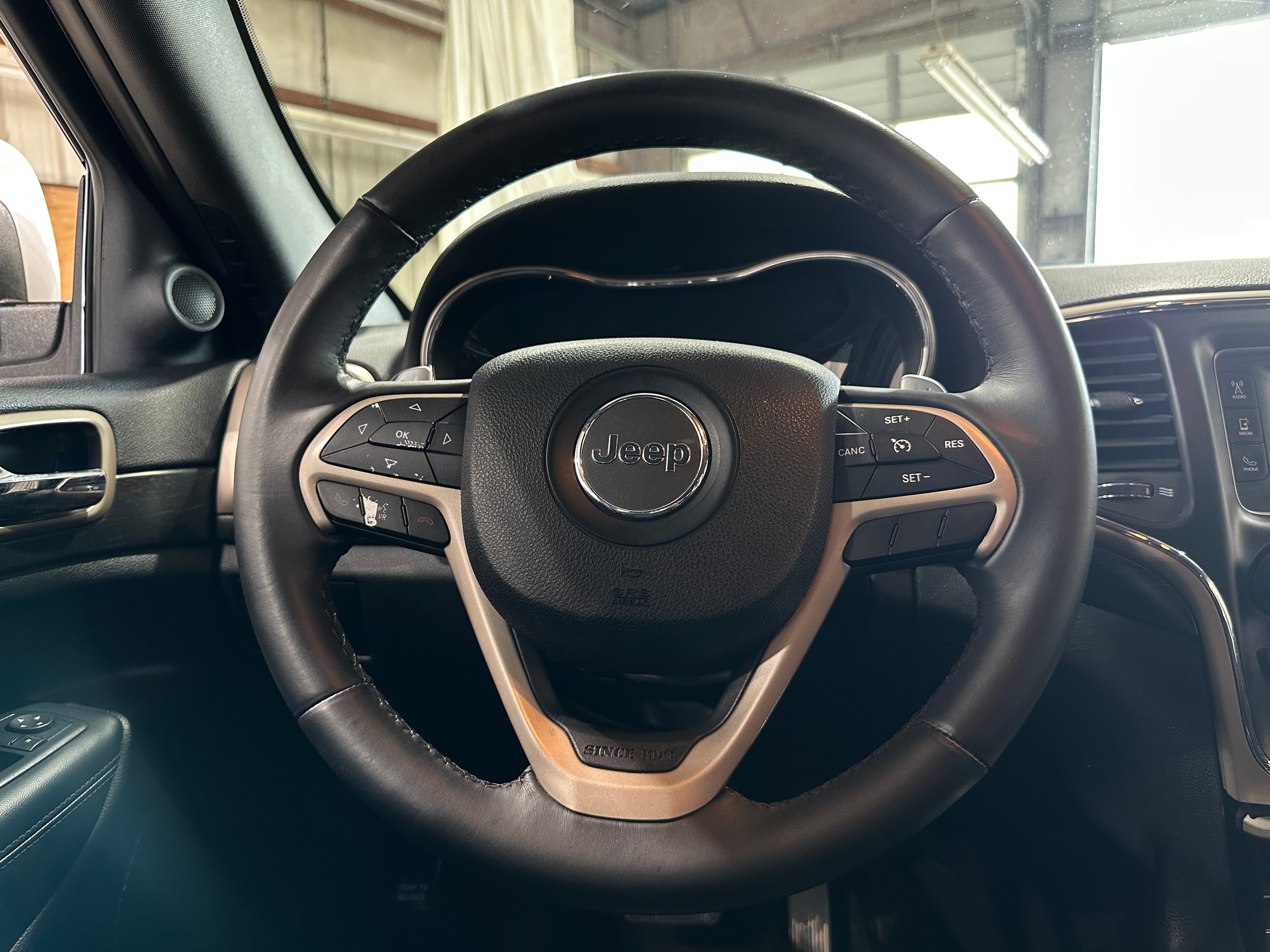 Thumbnail: 2017 Jeep Grand Cherokee - 5