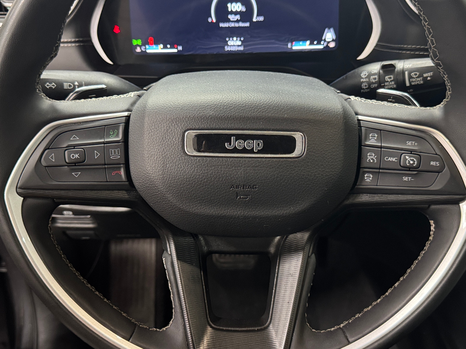 Thumbnail: 2023 Jeep Grand Cherokee L - 4