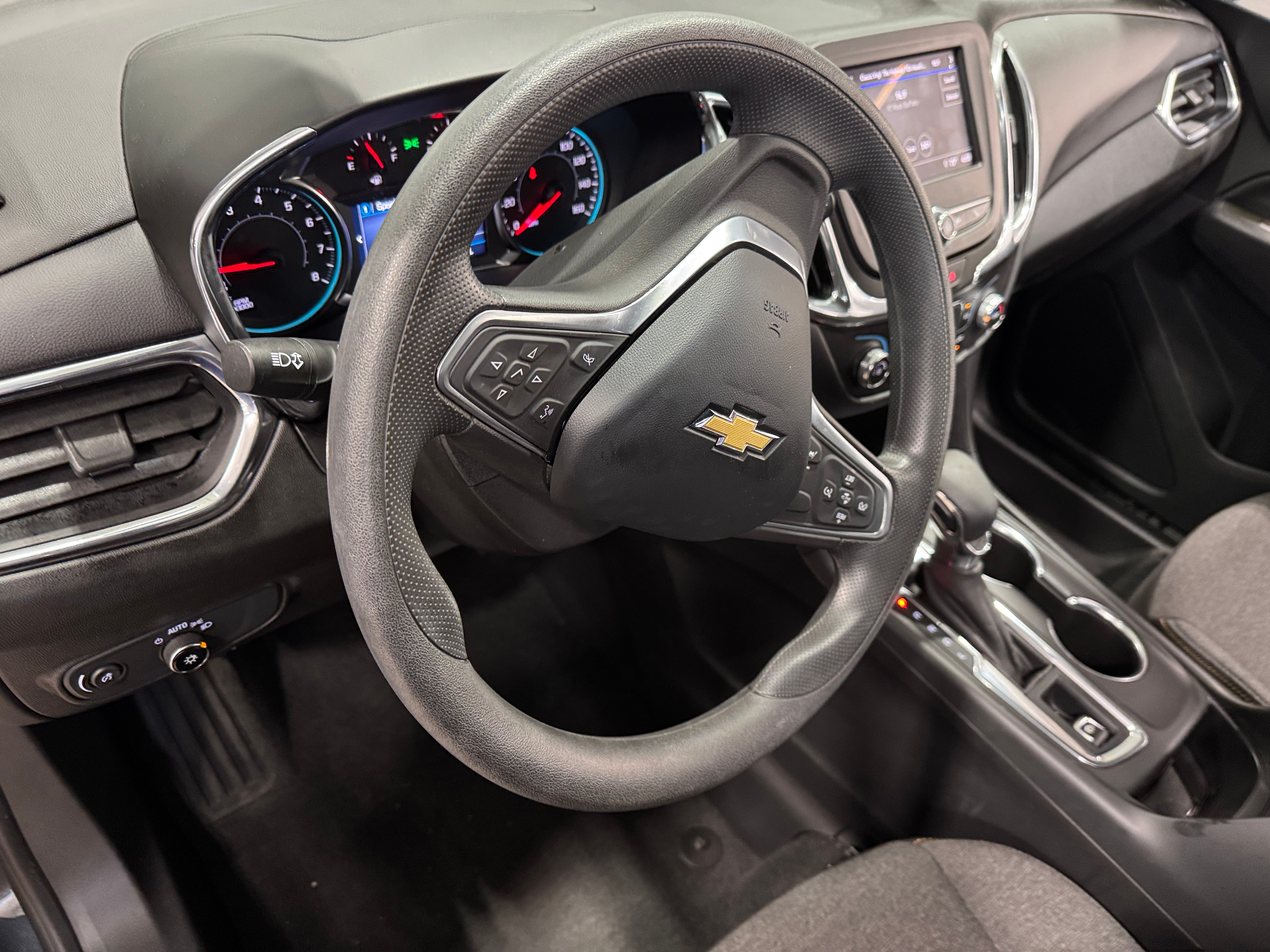 Thumbnail: 2023 Chevrolet Equinox - 3