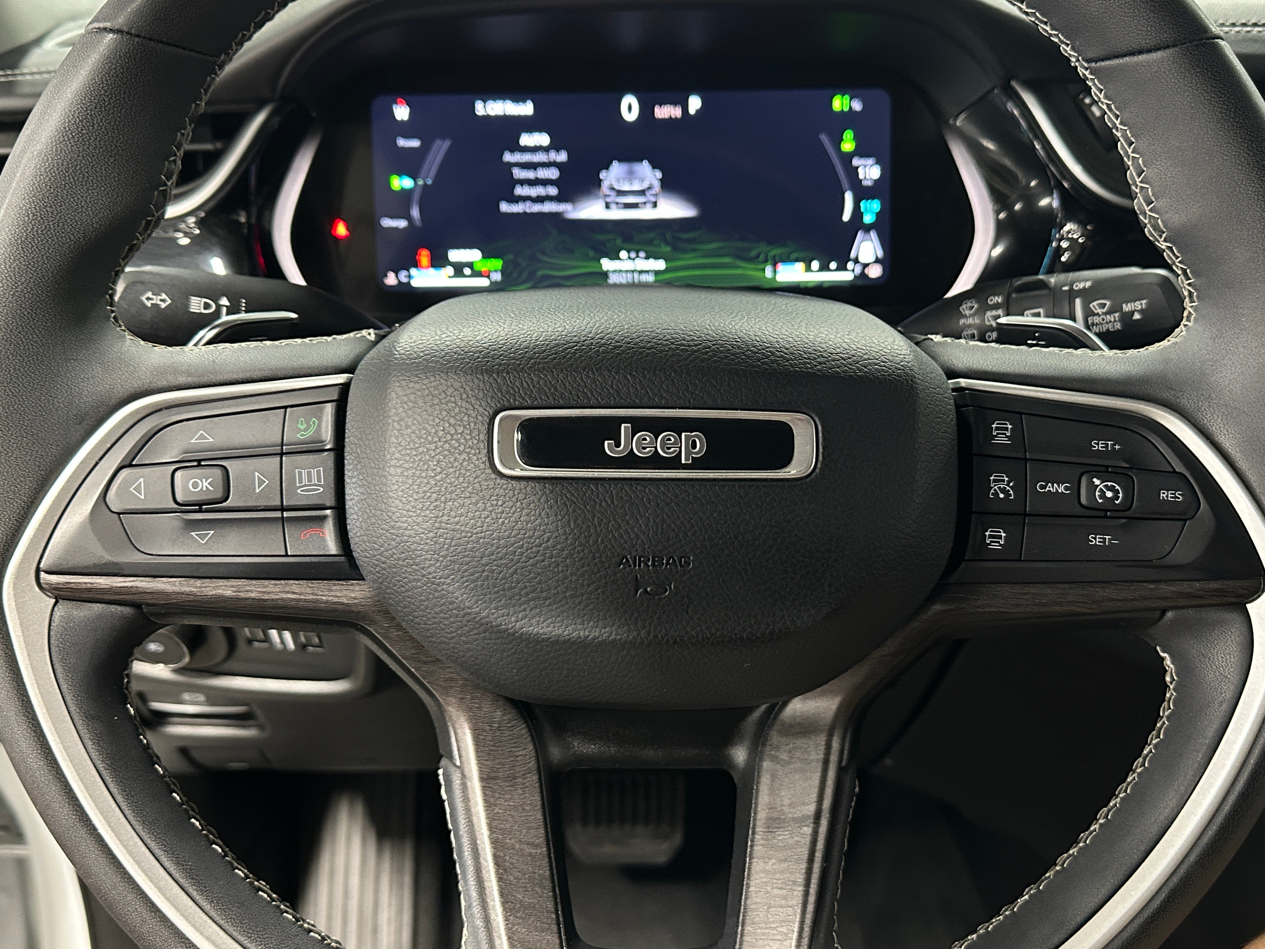 Thumbnail: 2022 Jeep Grand Cherokee - 4