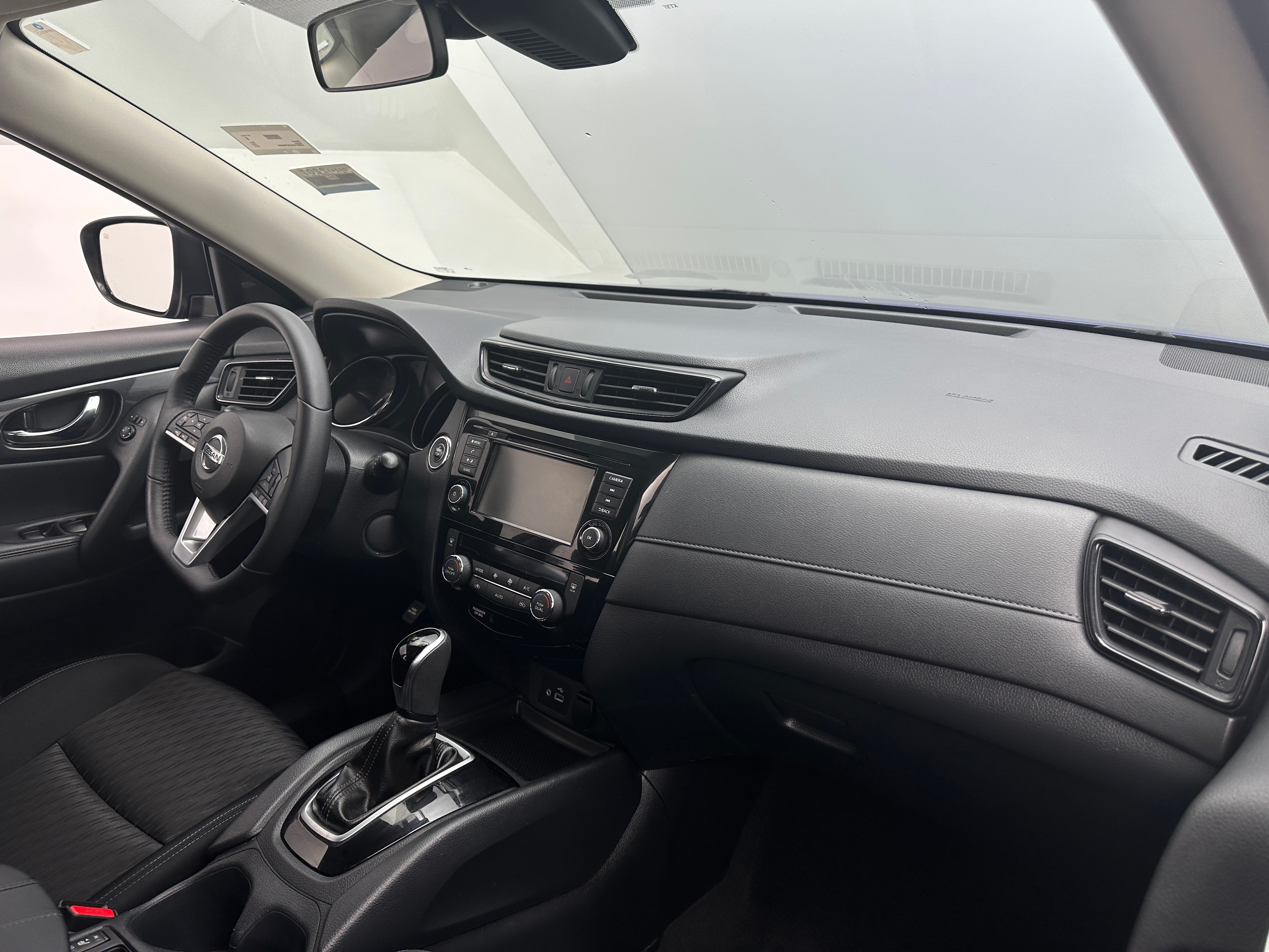 Thumbnail: 2019 Nissan Rogue - 3
