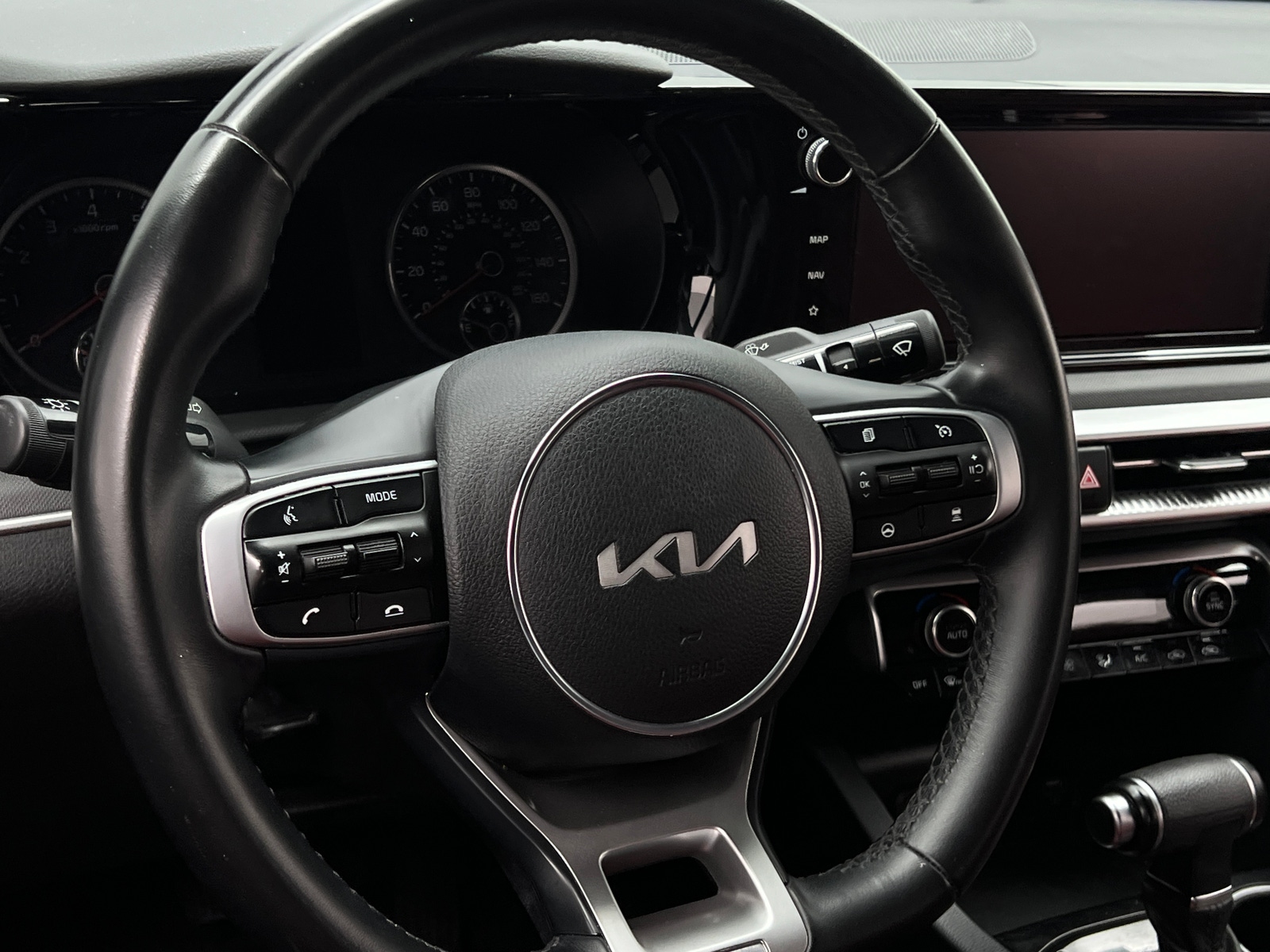 Thumbnail: 2023 Kia K5 - 4