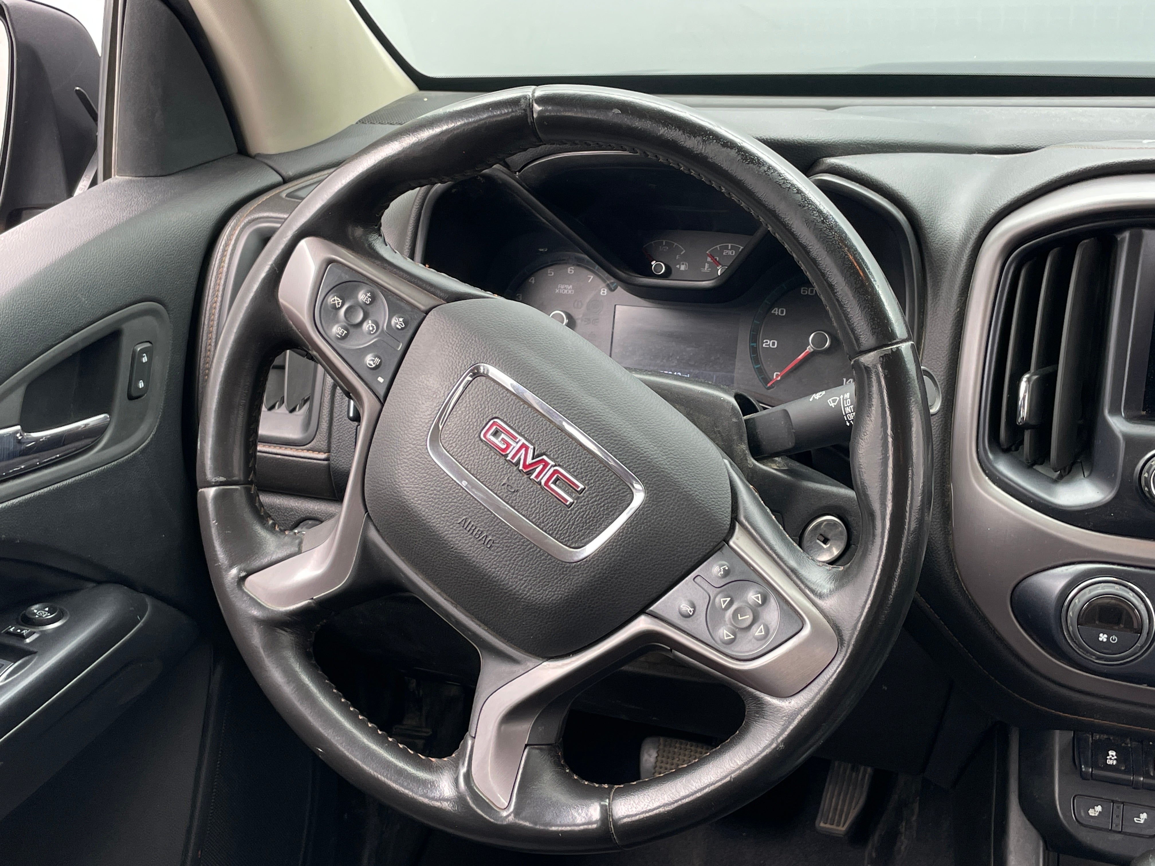 2022 GMC Canyon AT4 4