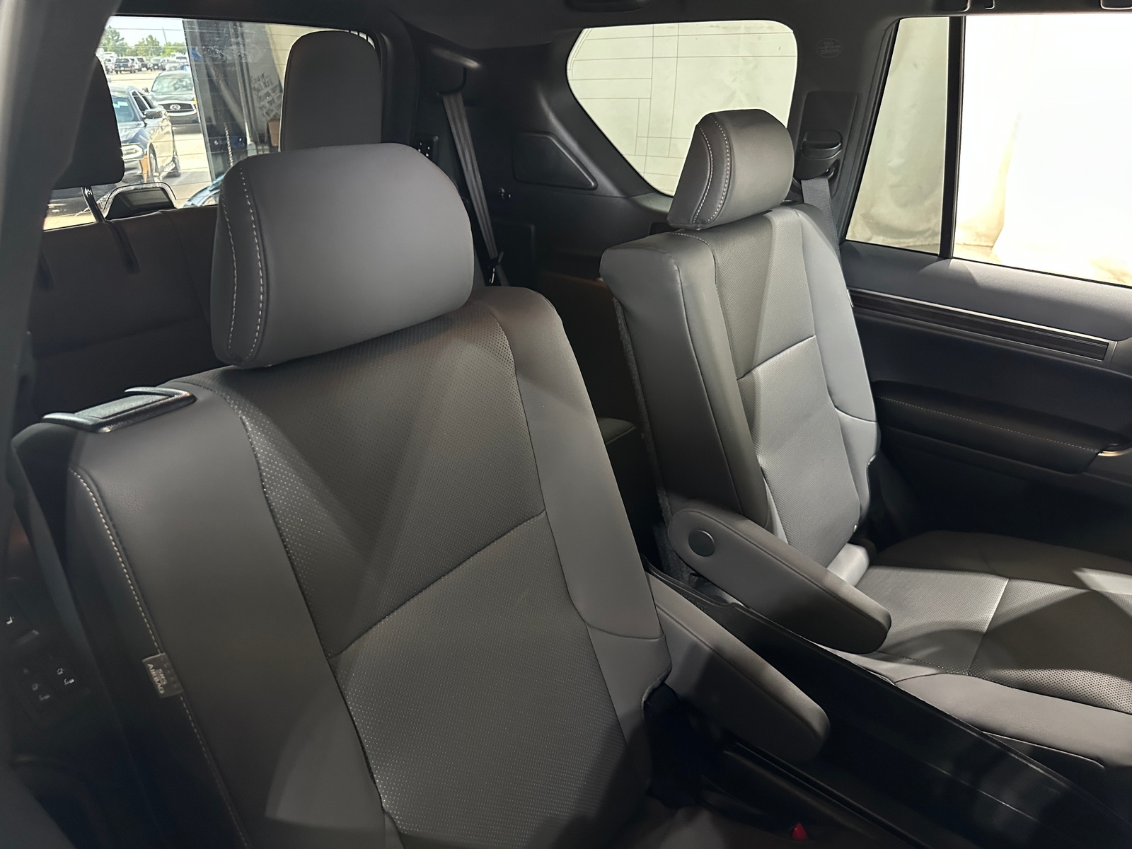 Thumbnail: 2023 Lexus GX - 5