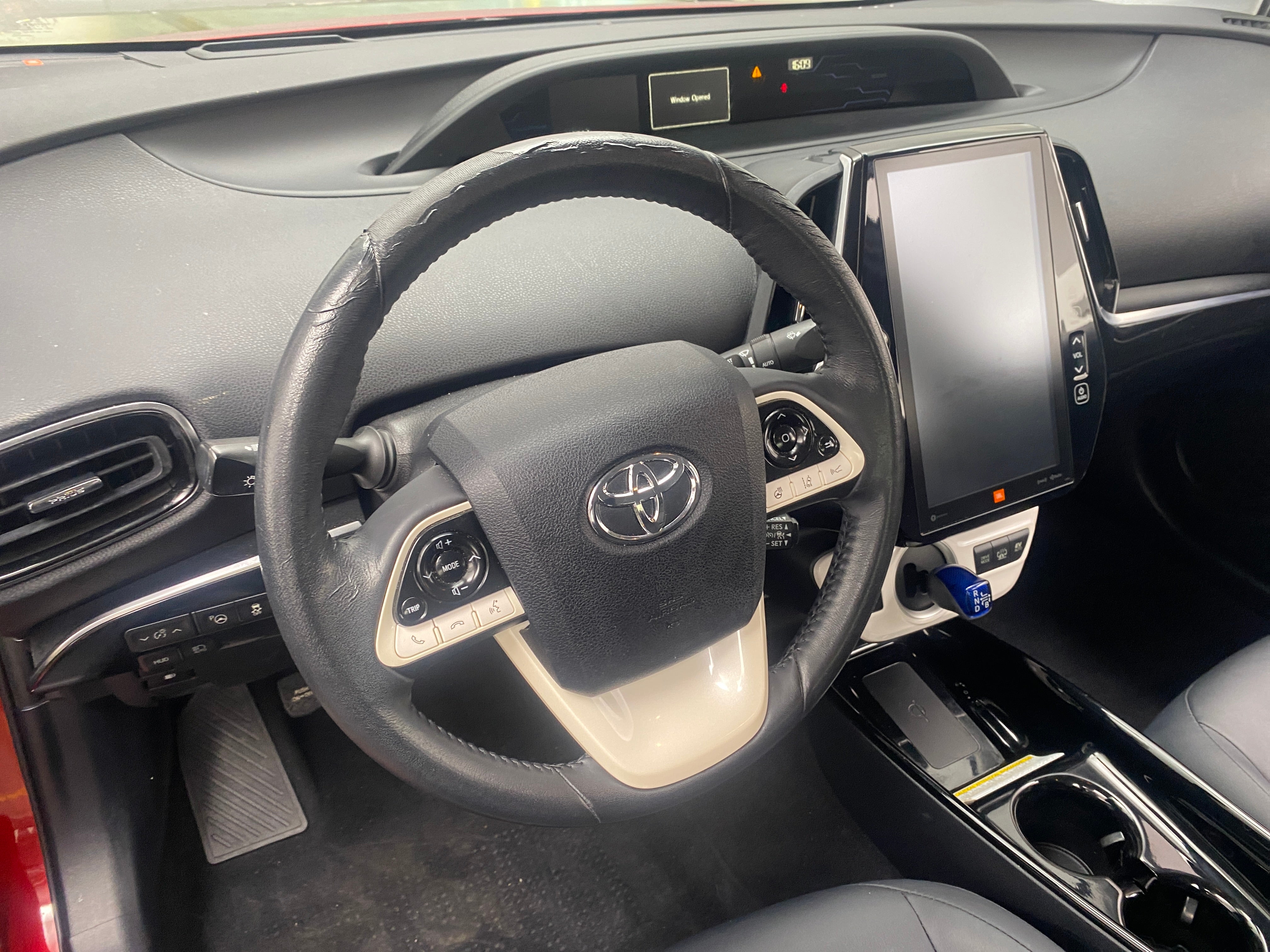 Thumbnail: 2017 Toyota Prius Prime - 4