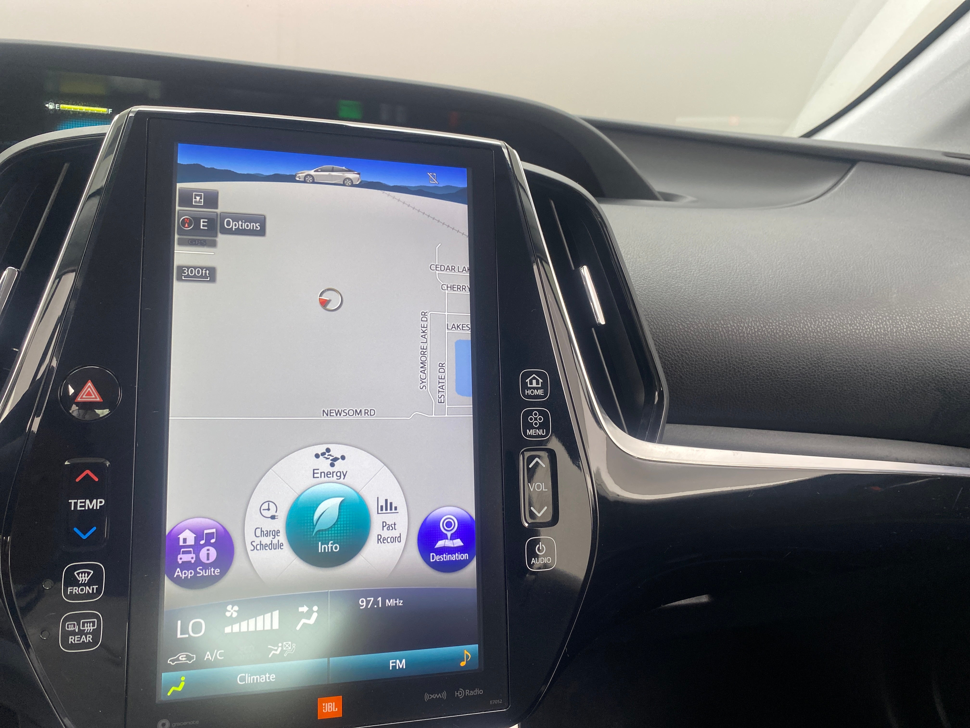 Thumbnail: 2017 Toyota Prius Prime - 3