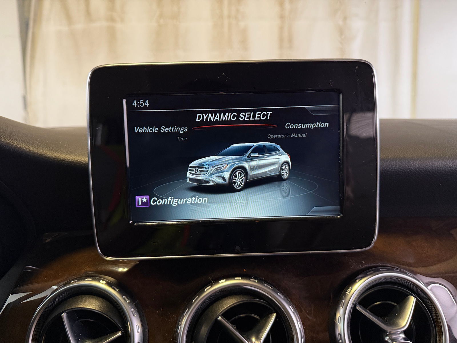 Thumbnail: 2016 Mercedes-Benz GLA - 3