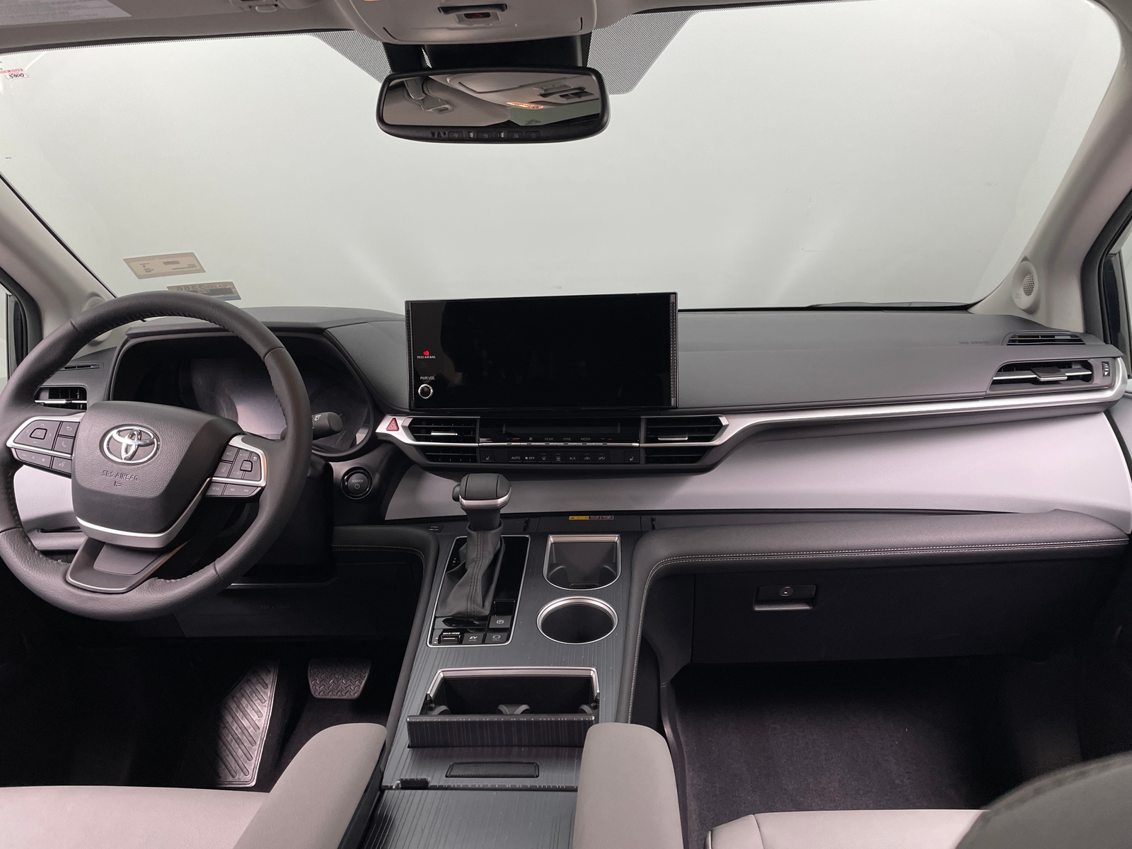 Thumbnail: 2025 Toyota Sienna - 2