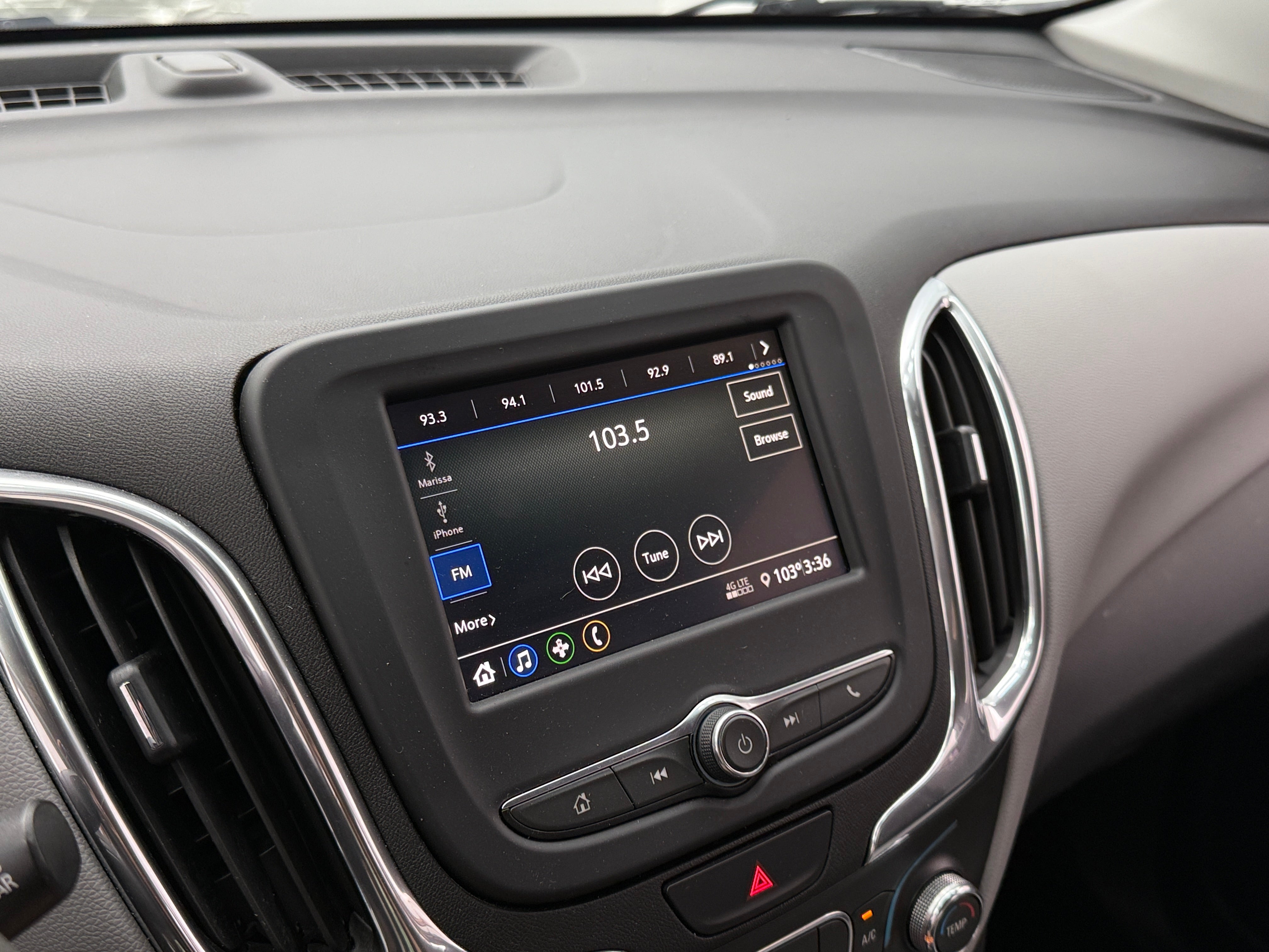 Thumbnail: 2020 Chevrolet Equinox - 4