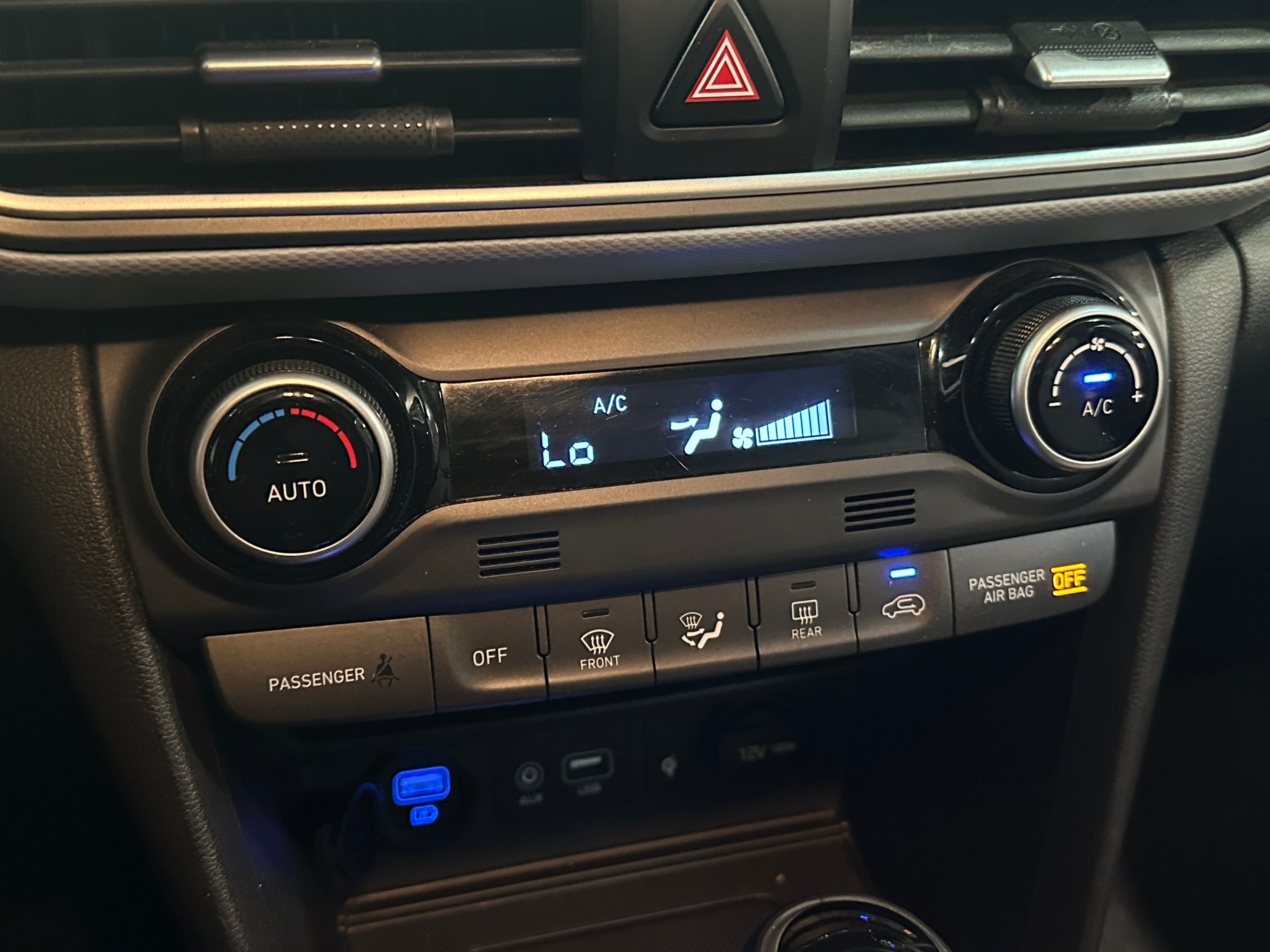 Thumbnail: 2020 Hyundai Kona - 3