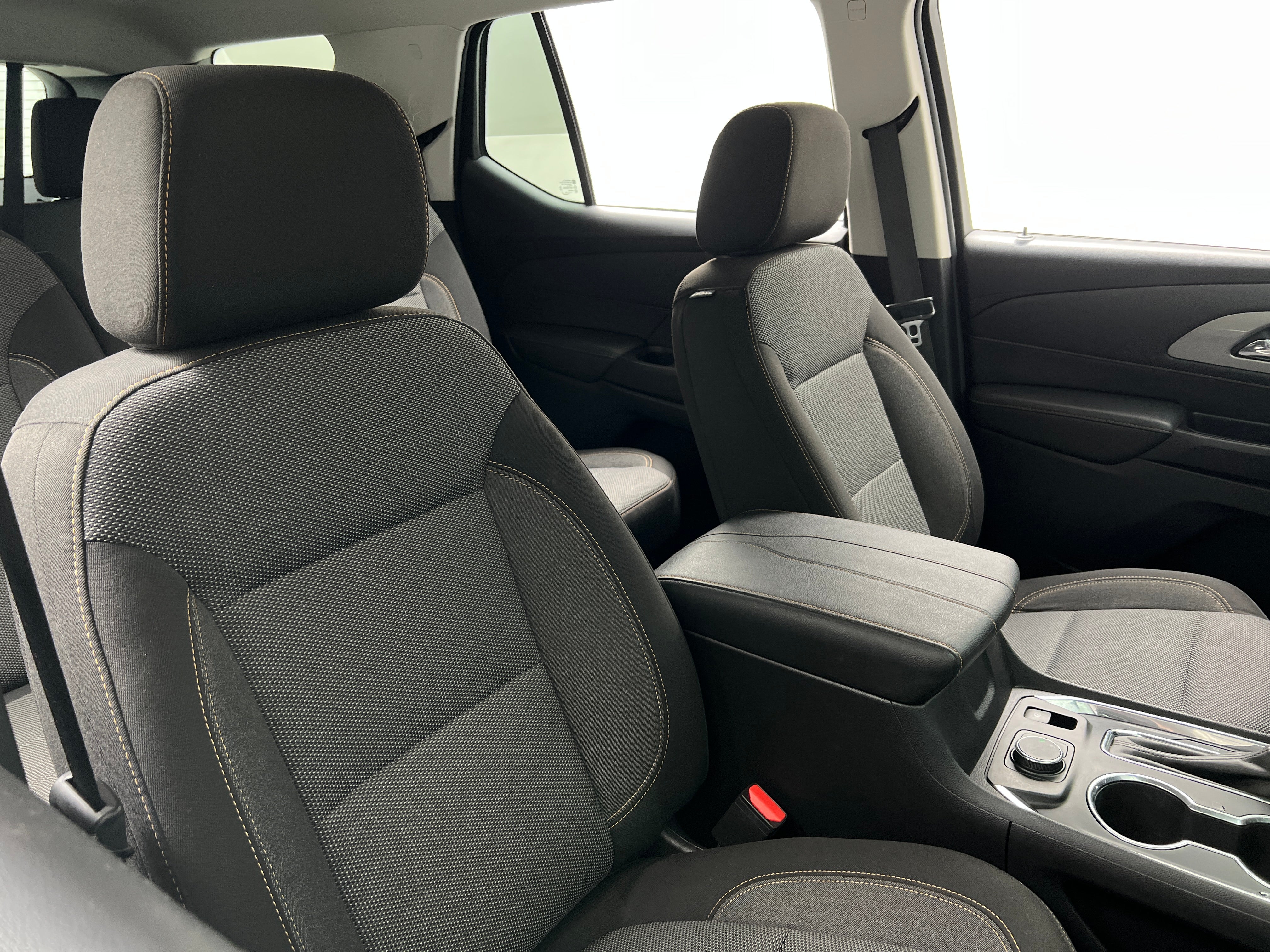 2020 Chevrolet Traverse LT 2