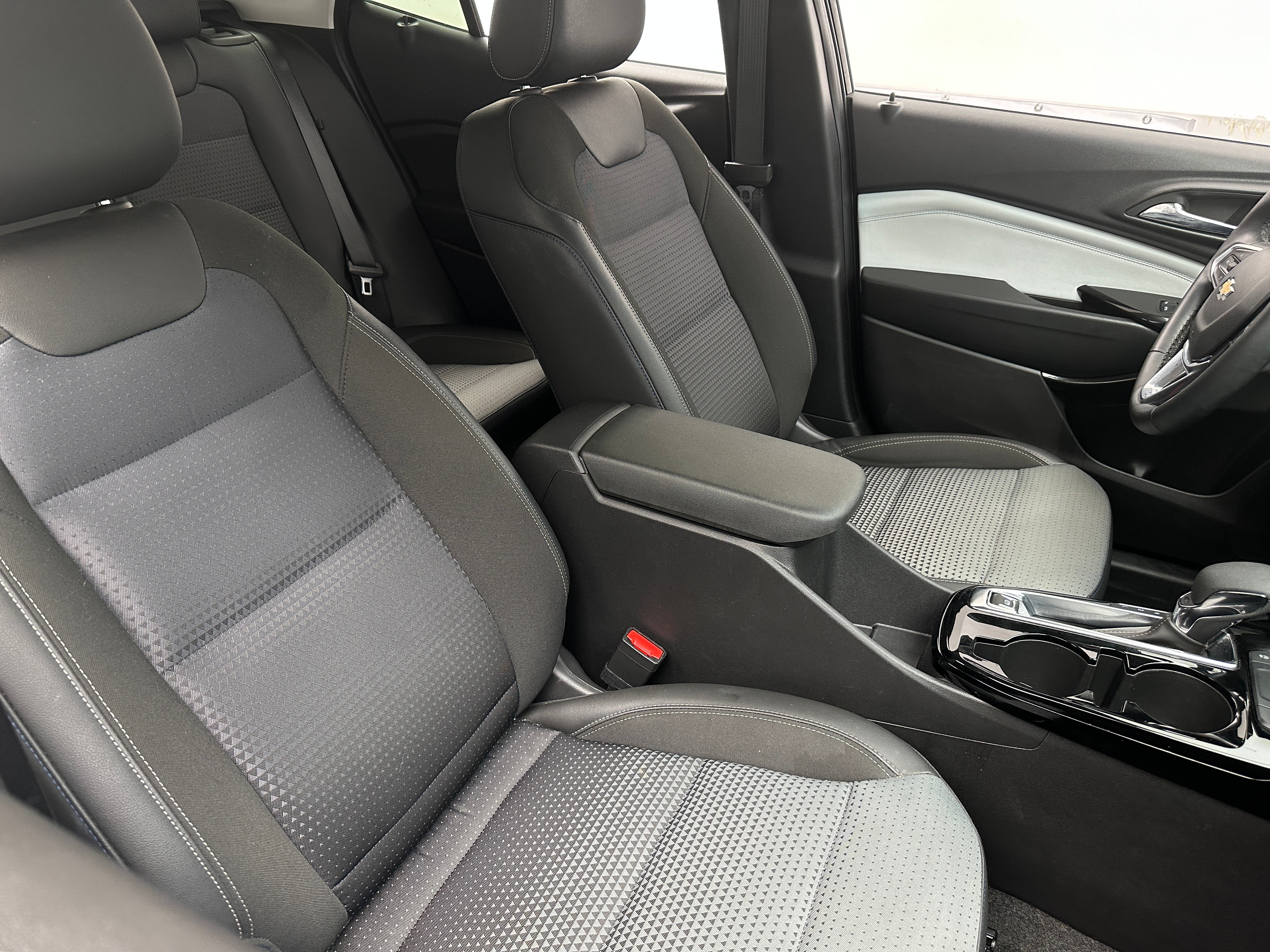 2024 Chevrolet Trax LT 2