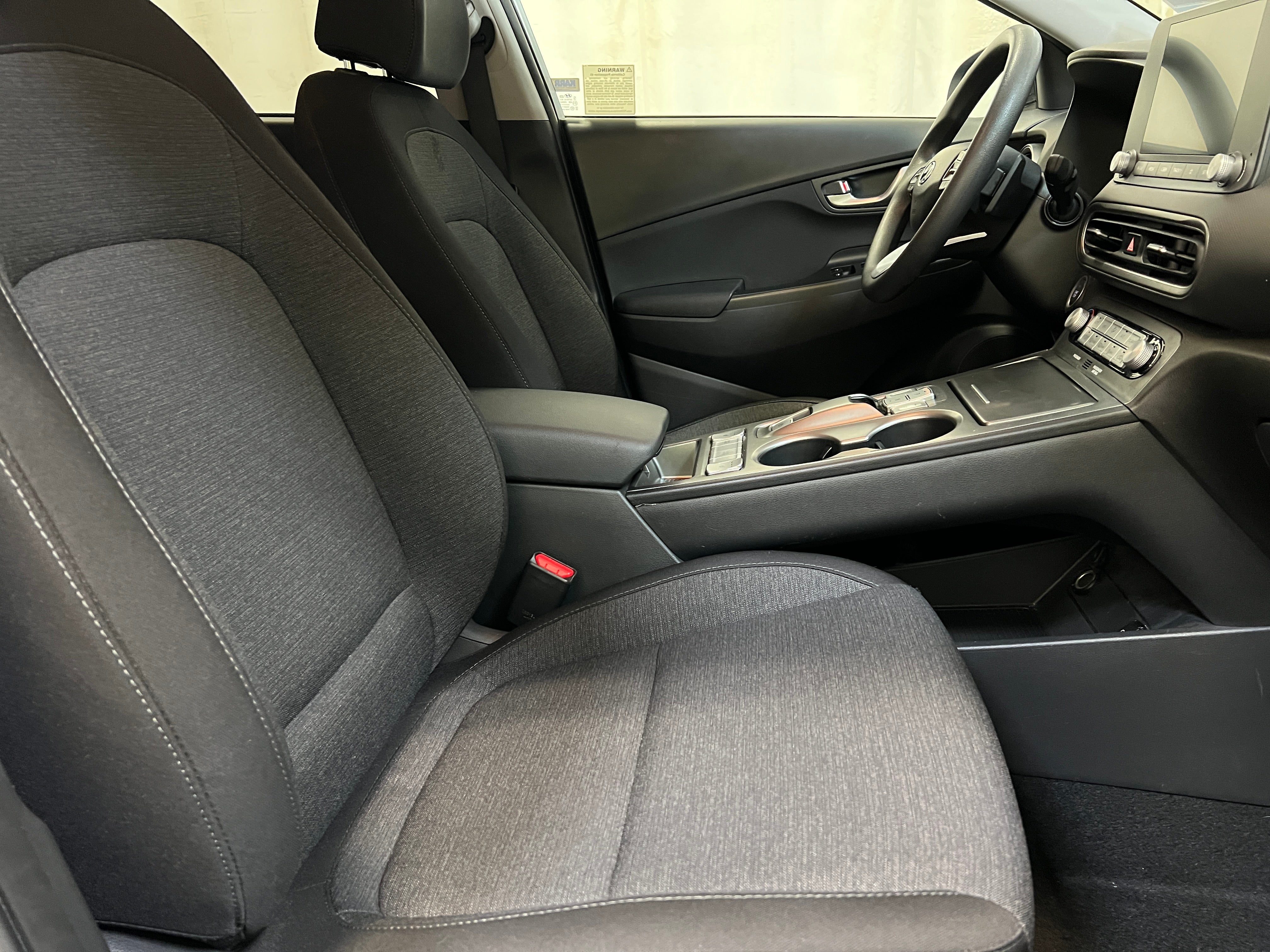 2023 Hyundai Kona SE 2