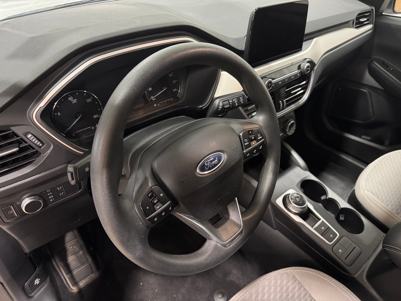Thumbnail: 2022 Ford Escape - 3