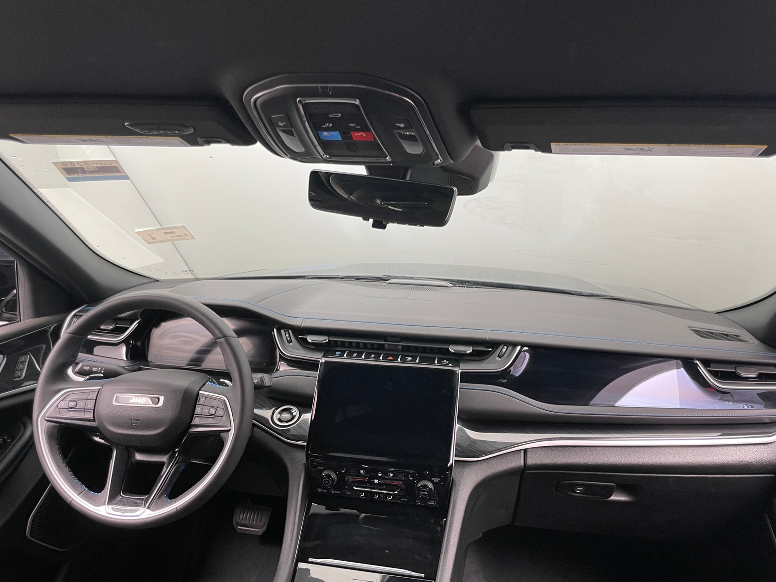 Thumbnail: 2022 Jeep Grand Cherokee - 3