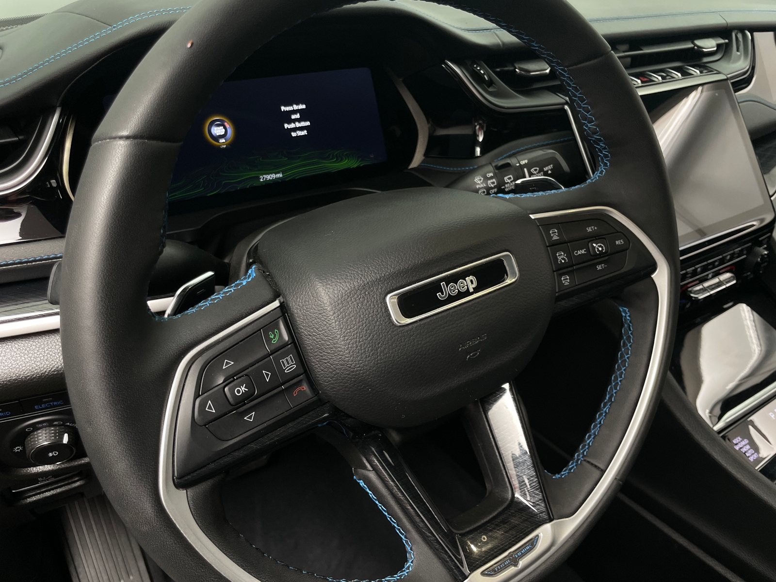 Thumbnail: 2022 Jeep Grand Cherokee - 5