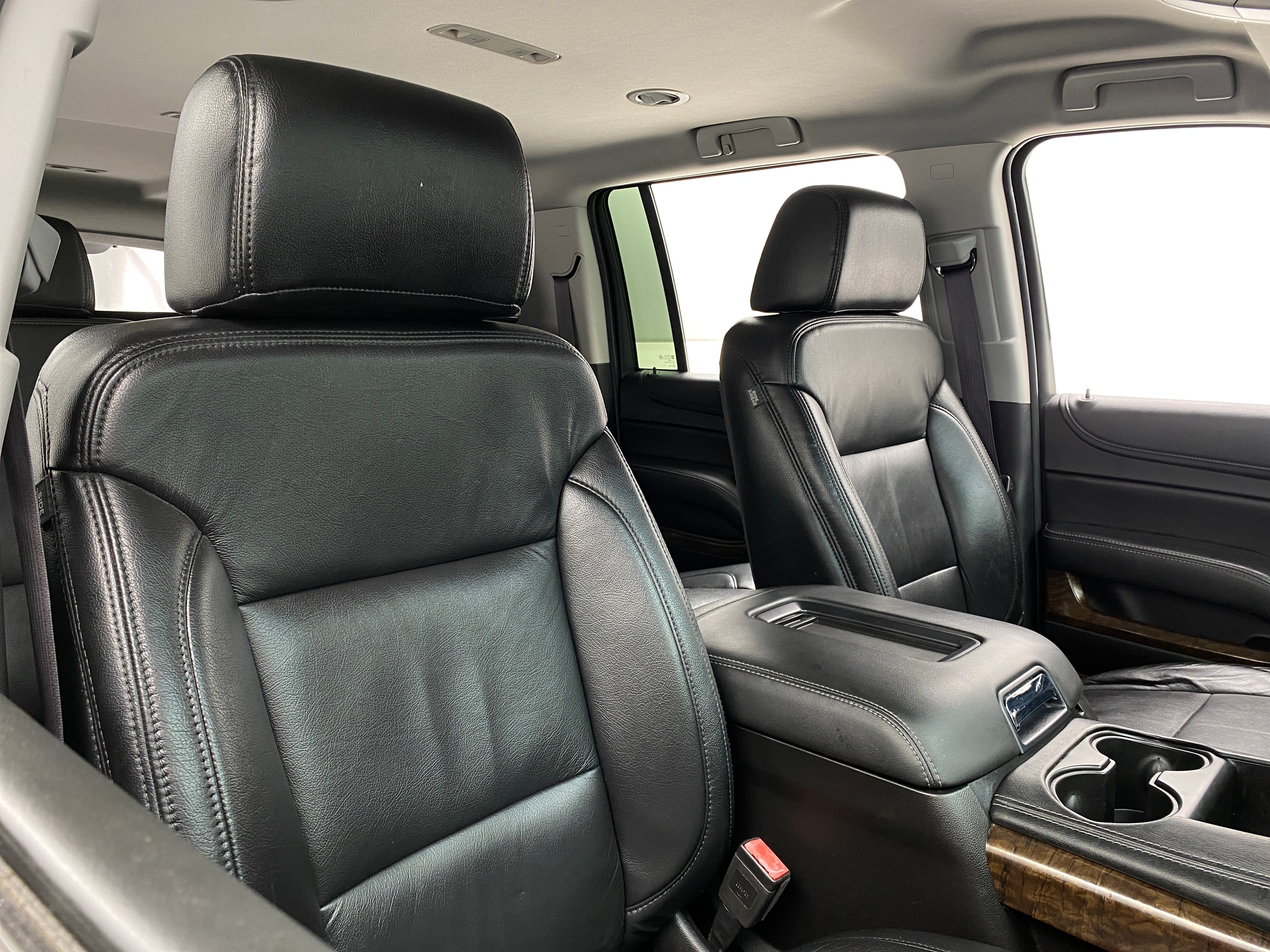 2017 Chevrolet Suburban LS 2