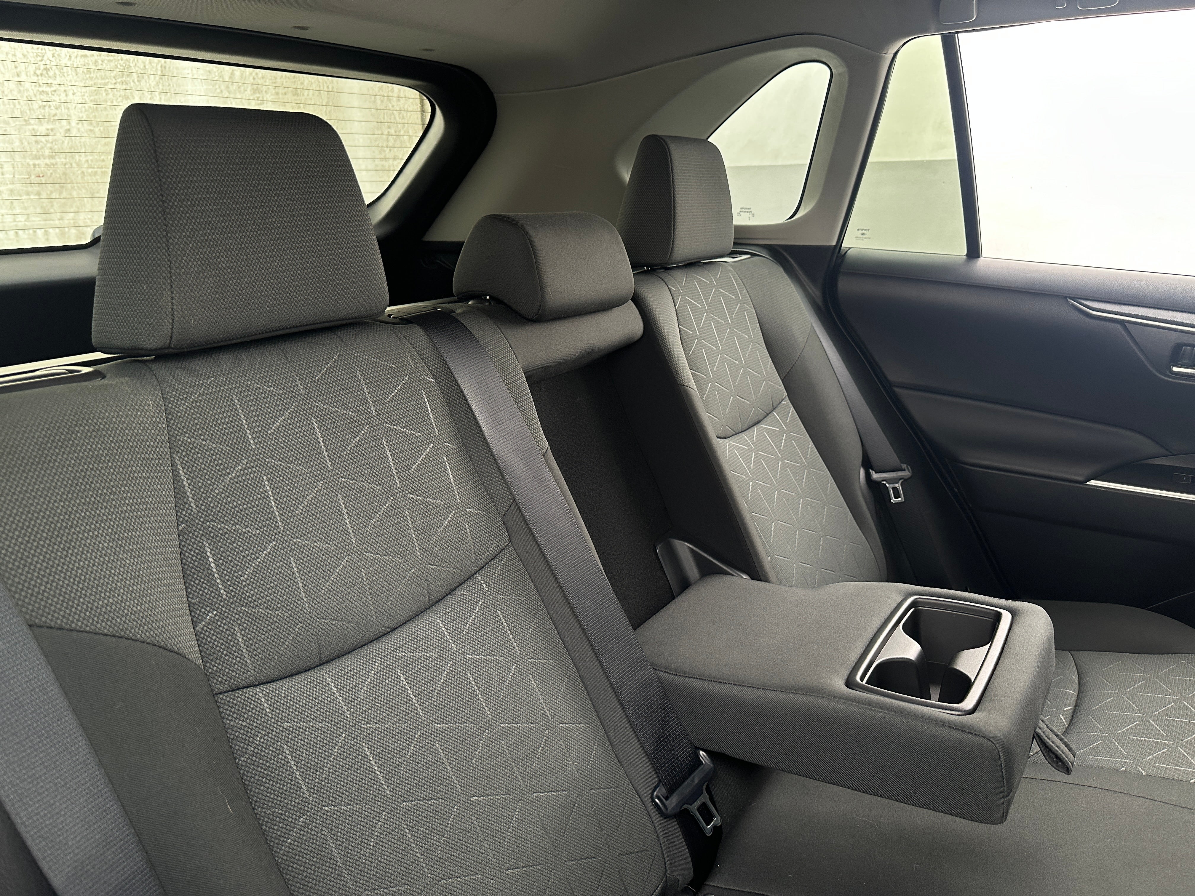 2022 Toyota RAV4 XLE 6