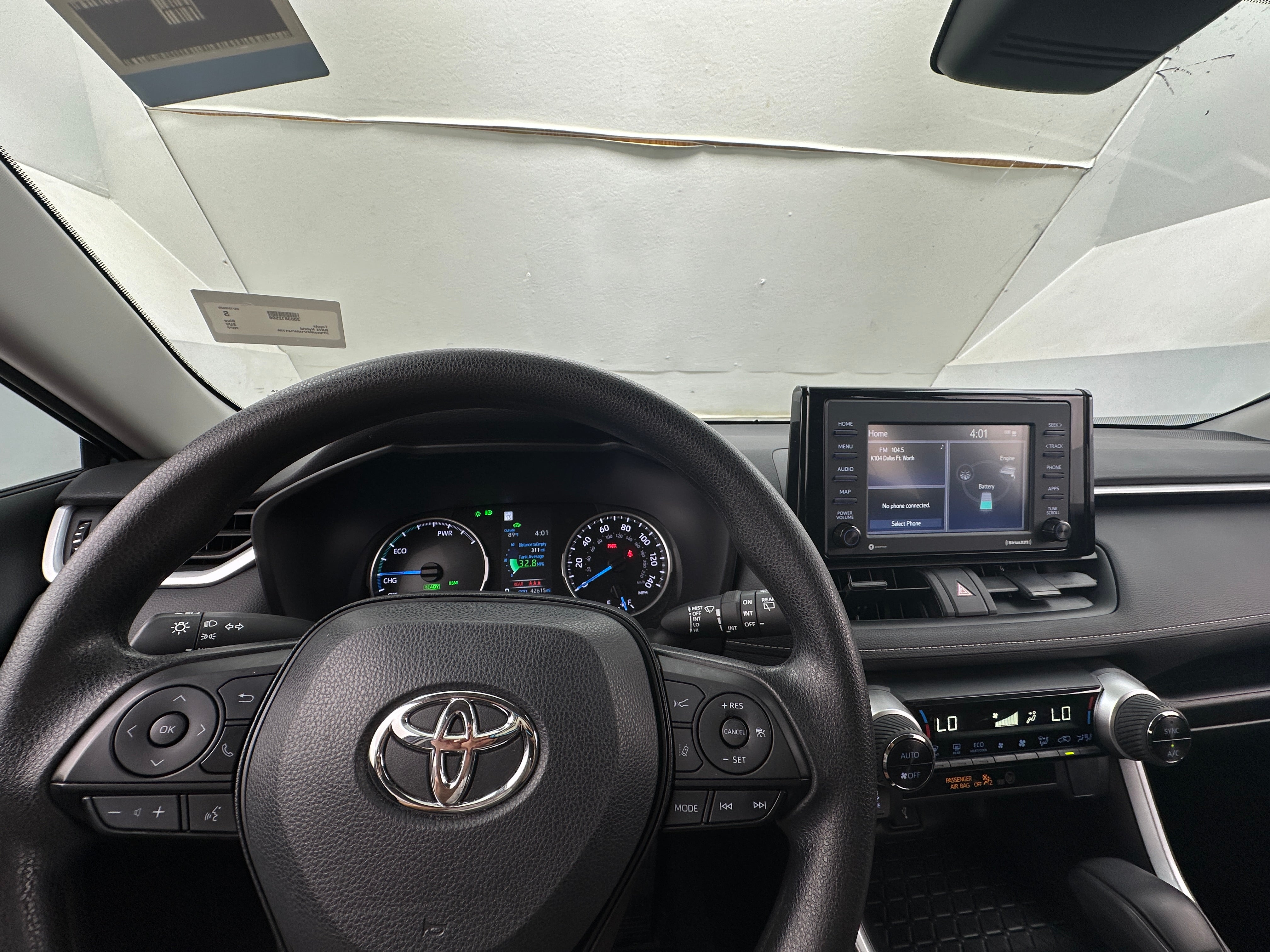 2022 Toyota RAV4 XLE 3