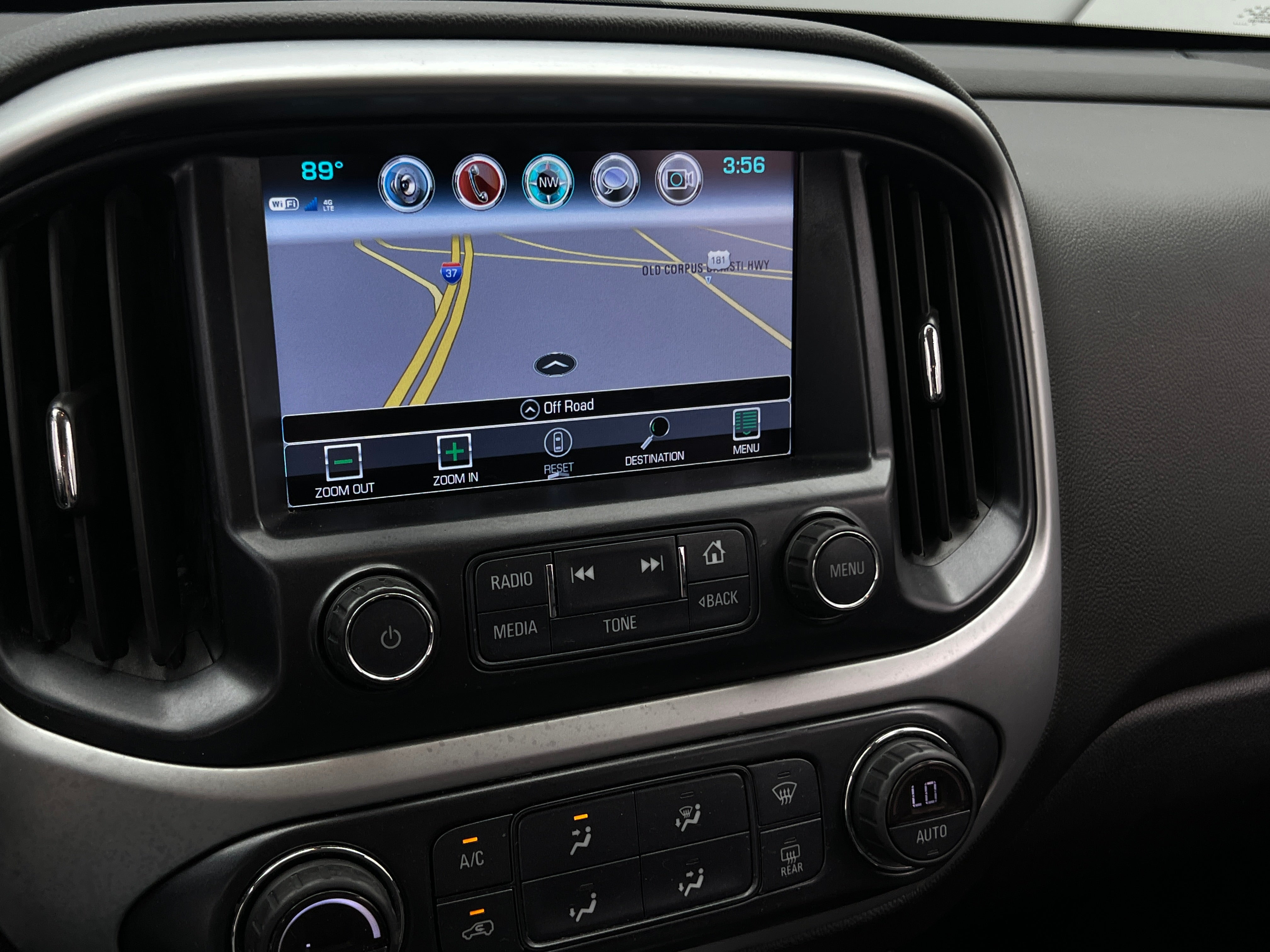 Thumbnail: 2018 Chevrolet Colorado - 3