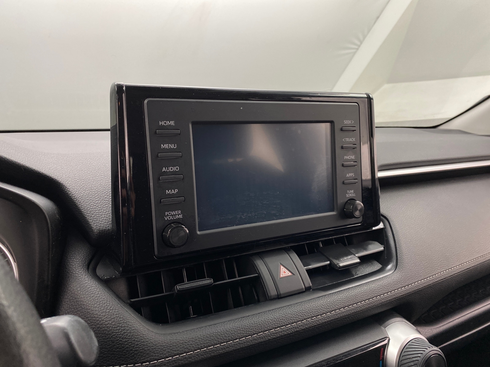 Thumbnail: 2019 Toyota RAV4 - 4