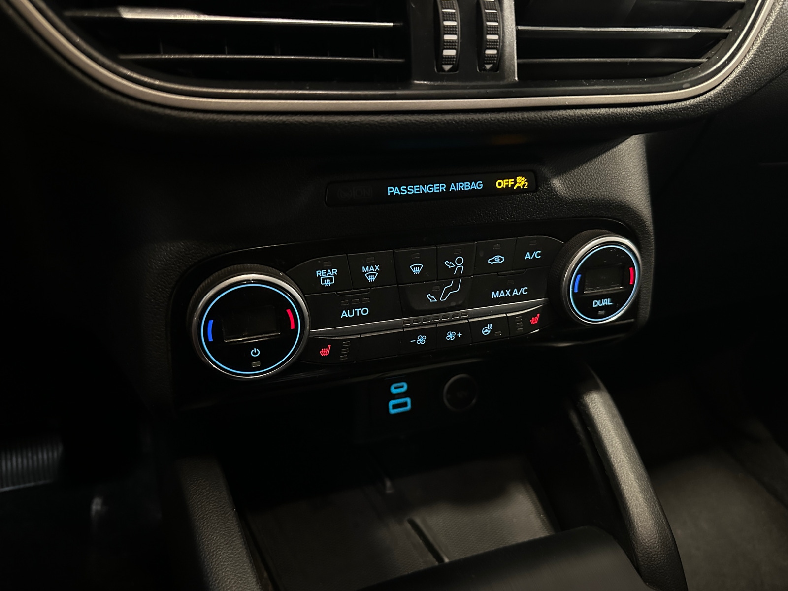 Thumbnail: 2021 Ford Escape - 3