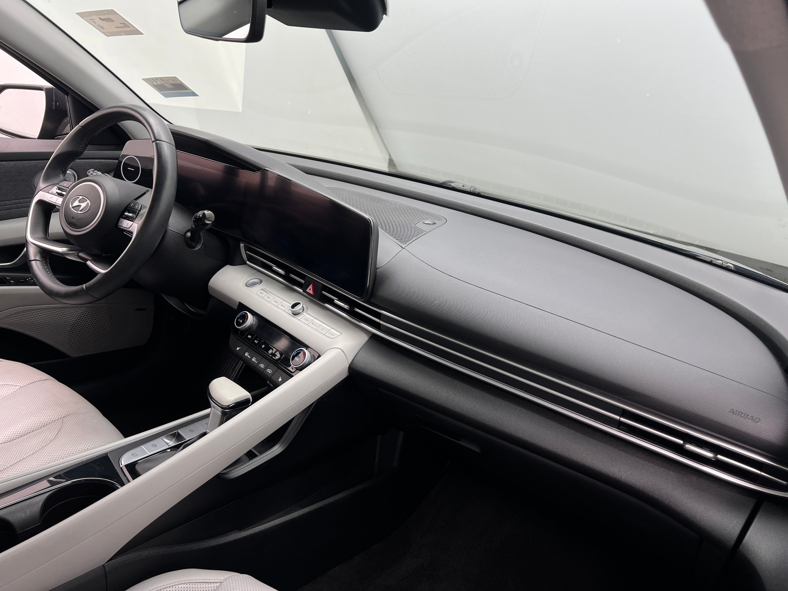 Thumbnail: 2021 Hyundai Elantra - 2
