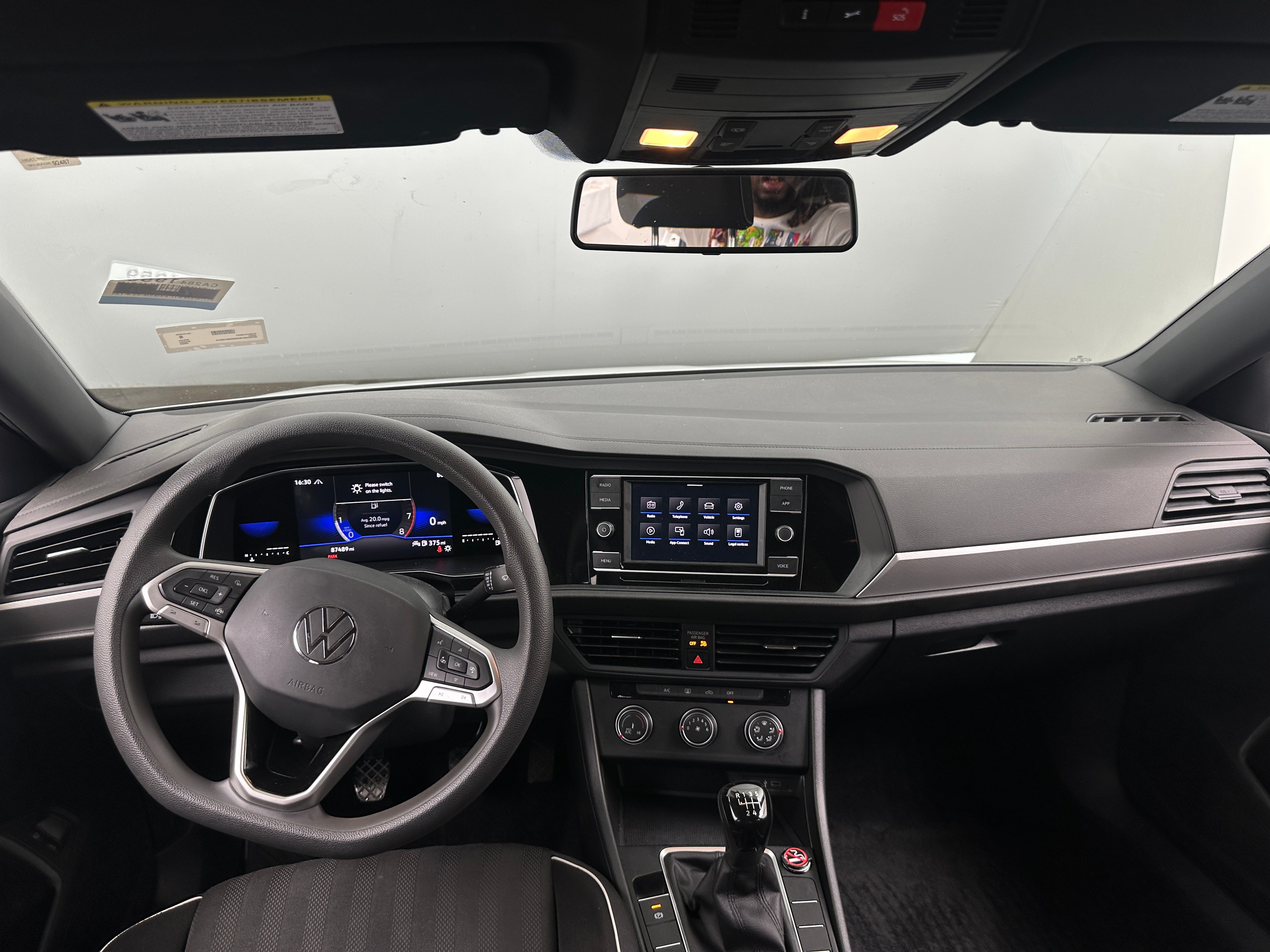 2022 Volkswagen Jetta Sport 3