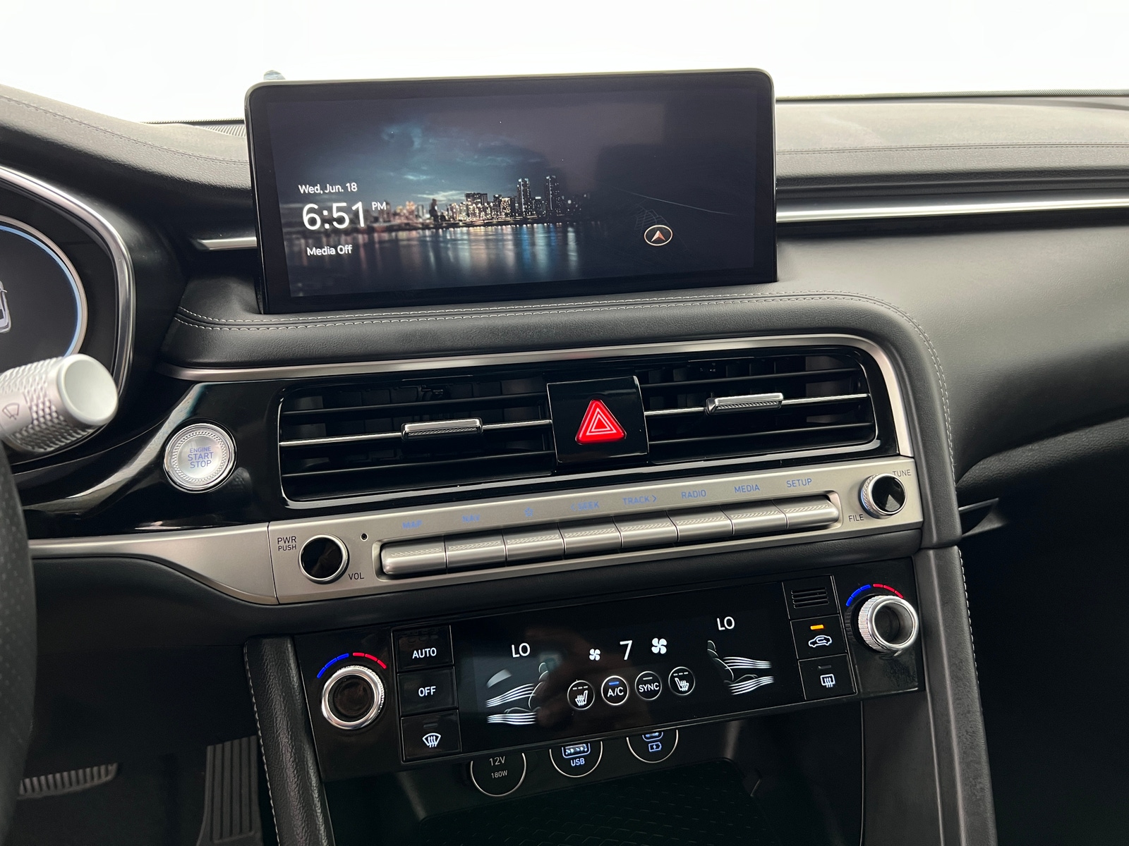 Thumbnail: 2025 Genesis G70 - 3