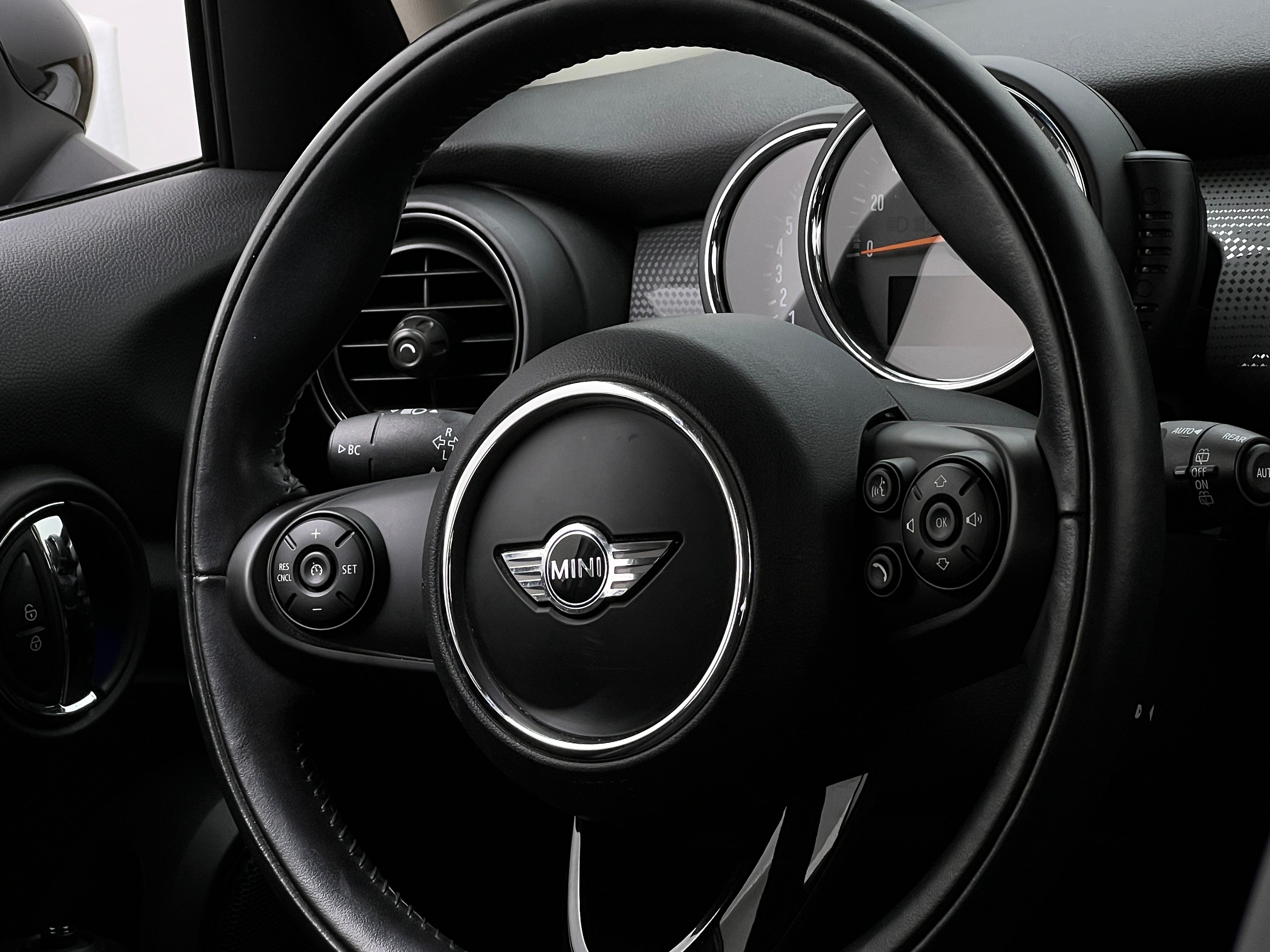 2017 MINI Cooper Hardtop 4 Door 4