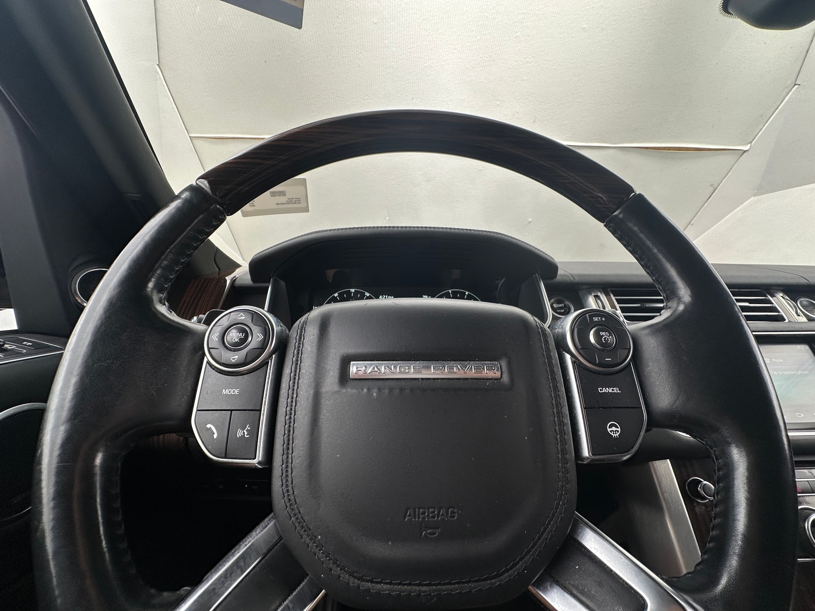 Thumbnail: 2017 Land Rover Range Rover - 4