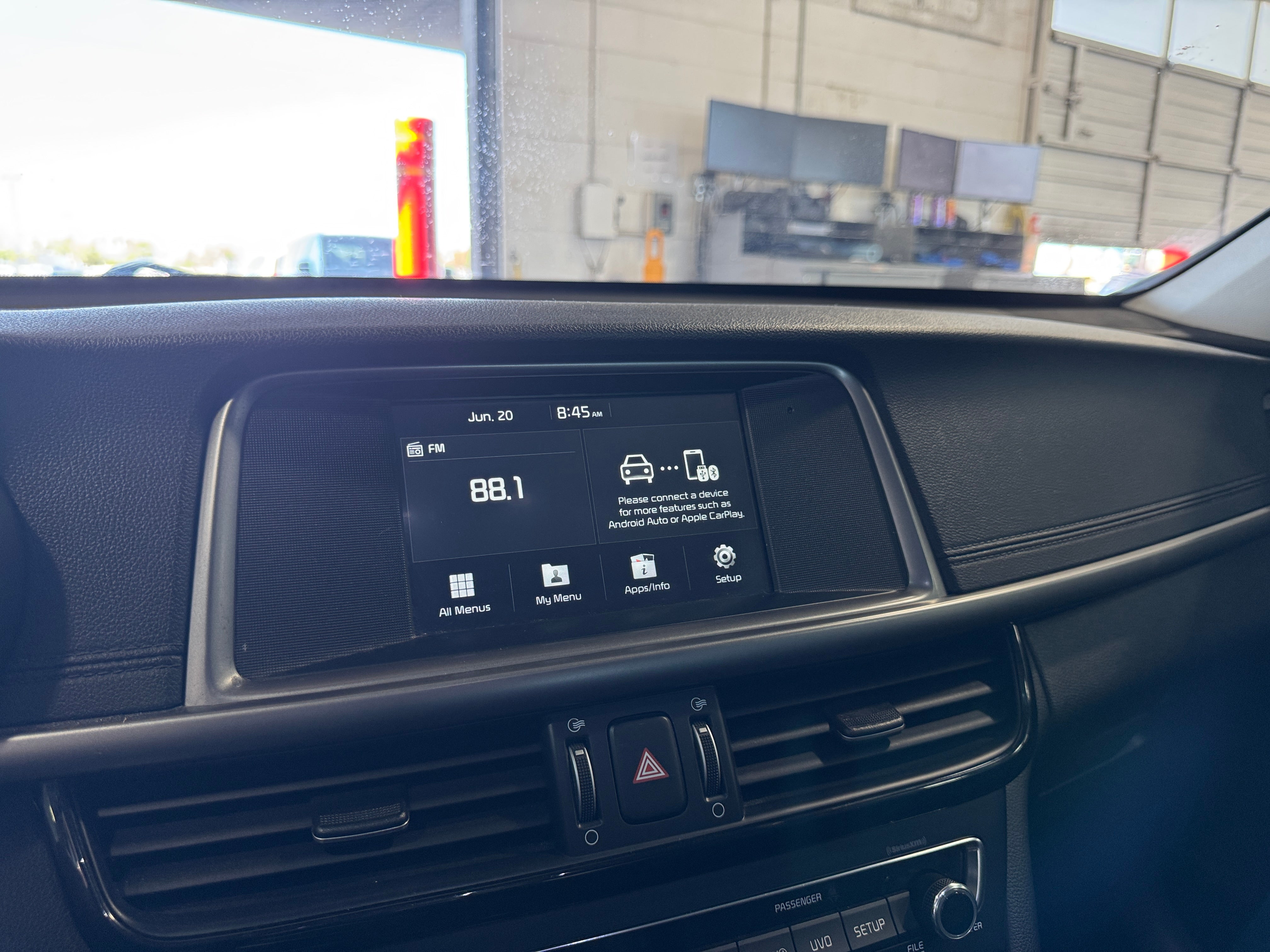 Thumbnail: 2018 Kia Optima - 3