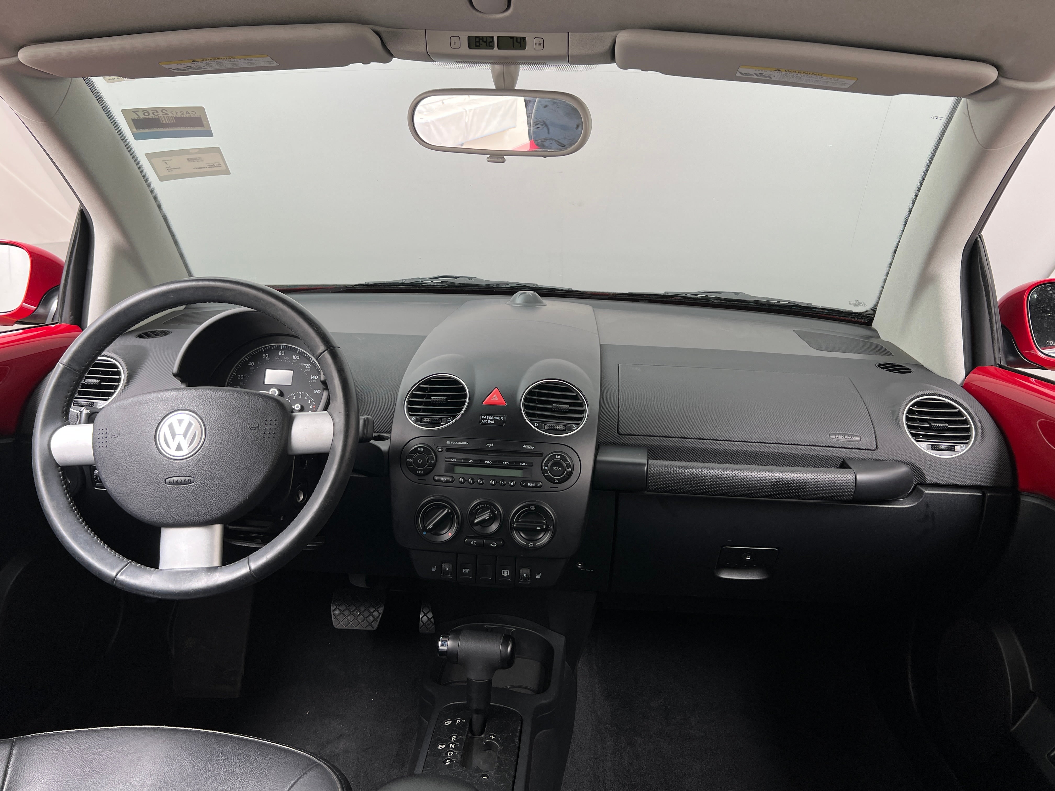 Thumbnail: 2010 Volkswagen New Beetle - 2