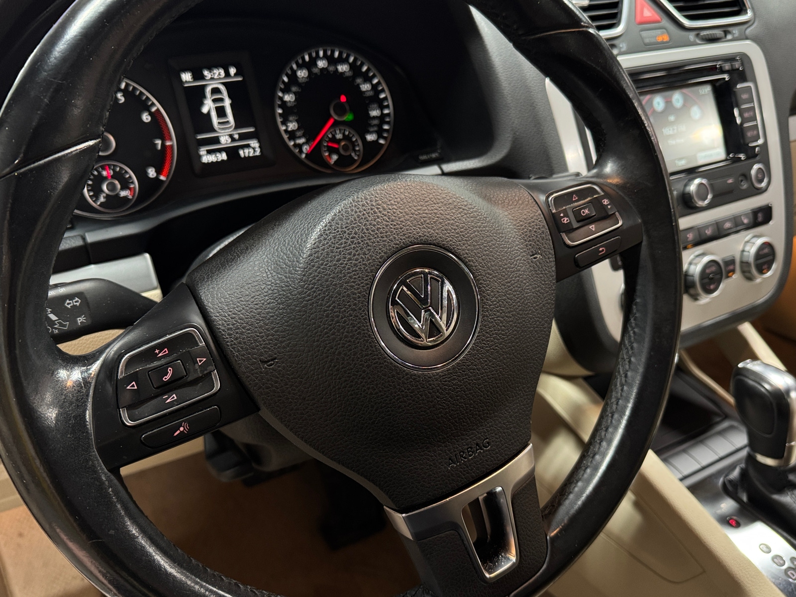 Thumbnail: 2014 Volkswagen Eos - 4