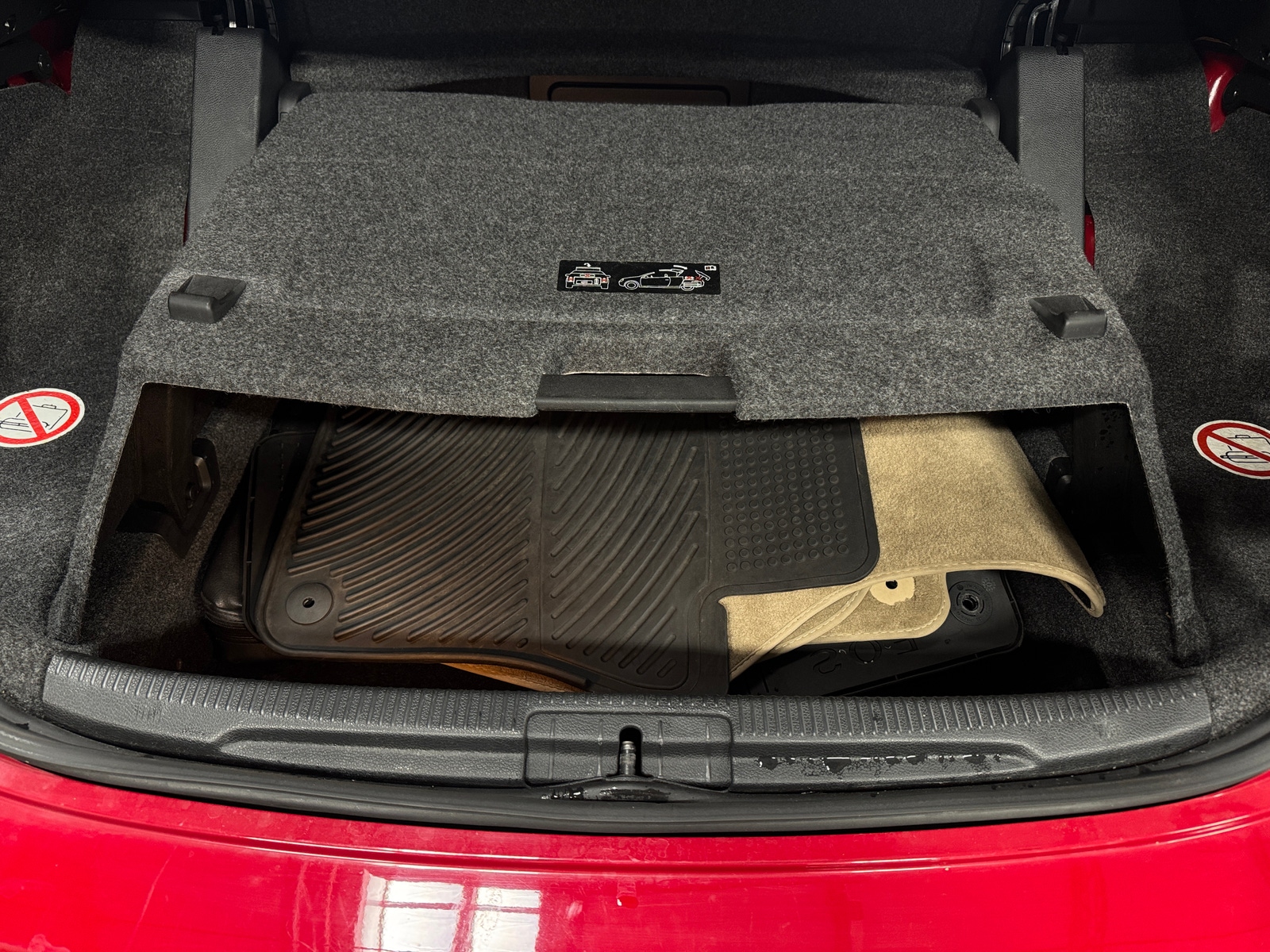 Thumbnail: 2014 Volkswagen Eos - 6