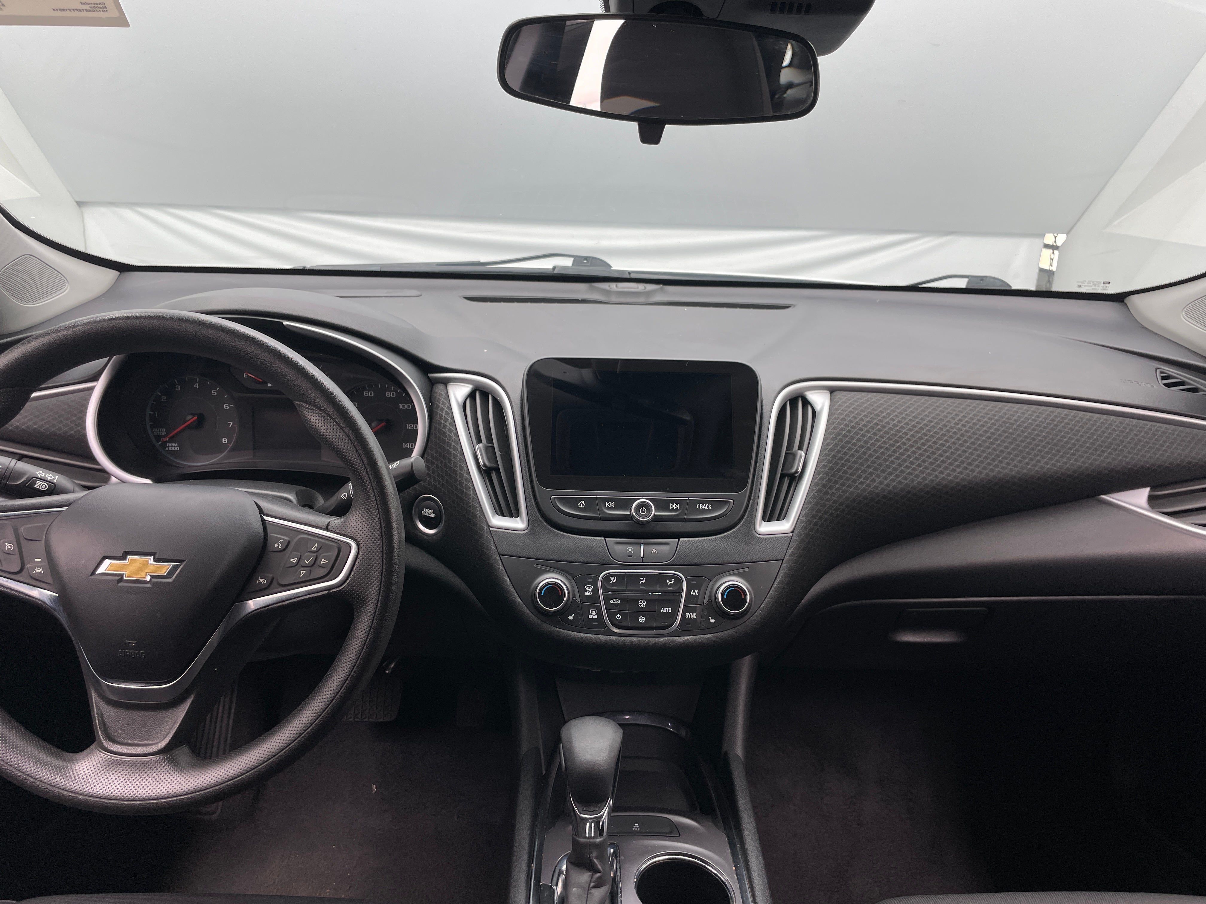 Thumbnail: 2023 Chevrolet Malibu - 3