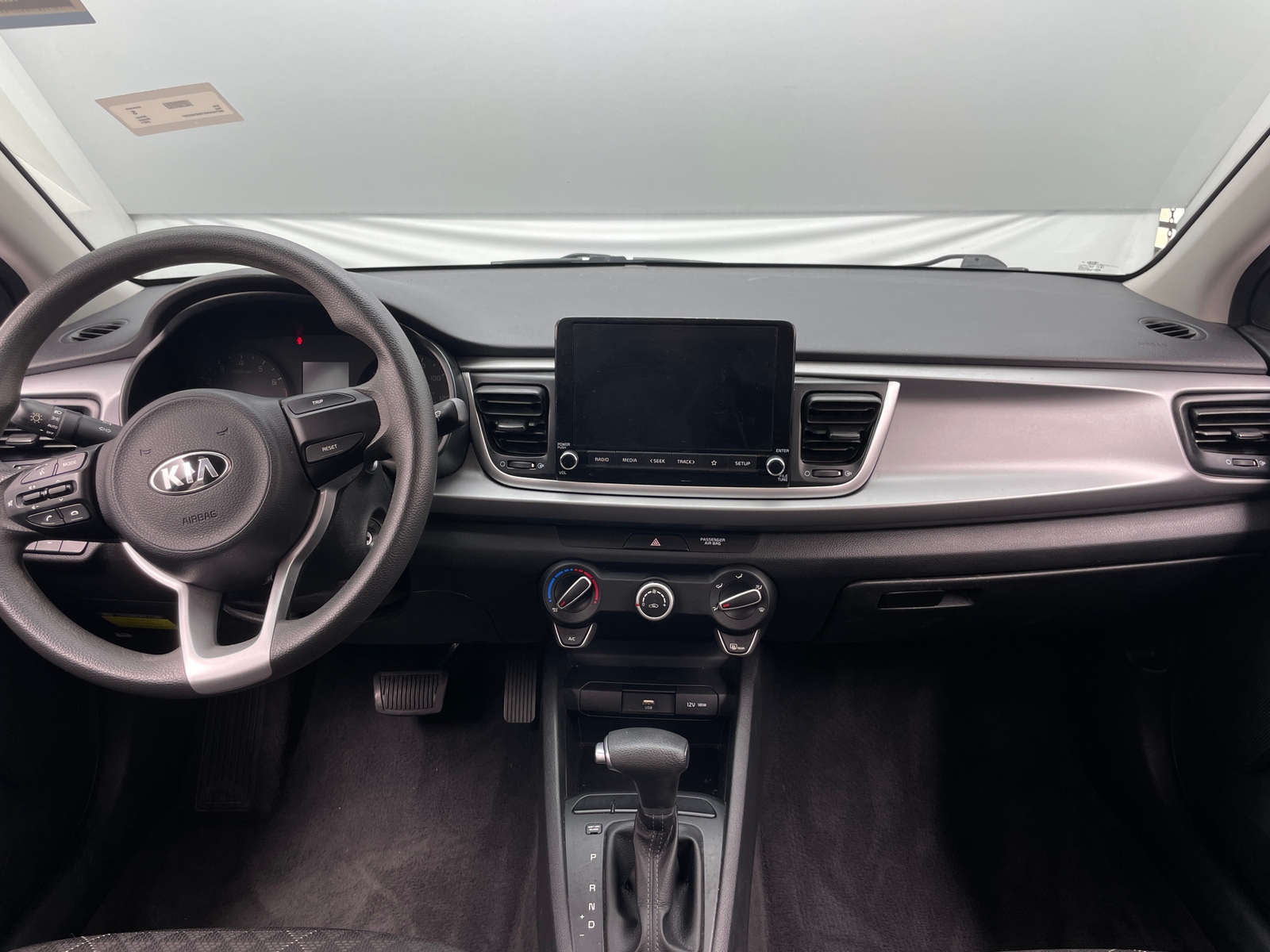 Thumbnail: 2021 Kia Rio - 3