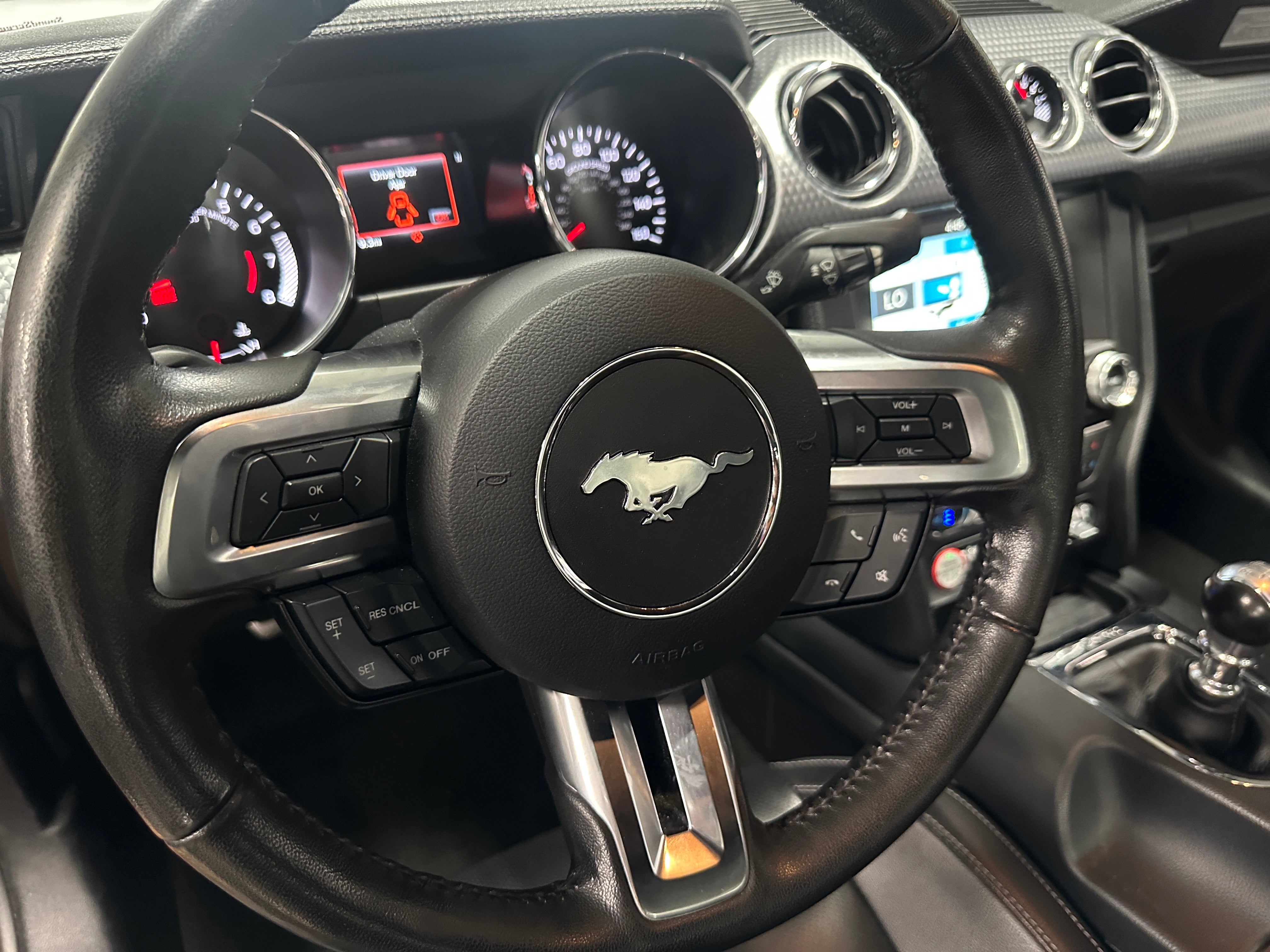 2017 Ford Mustang GT Premium 3