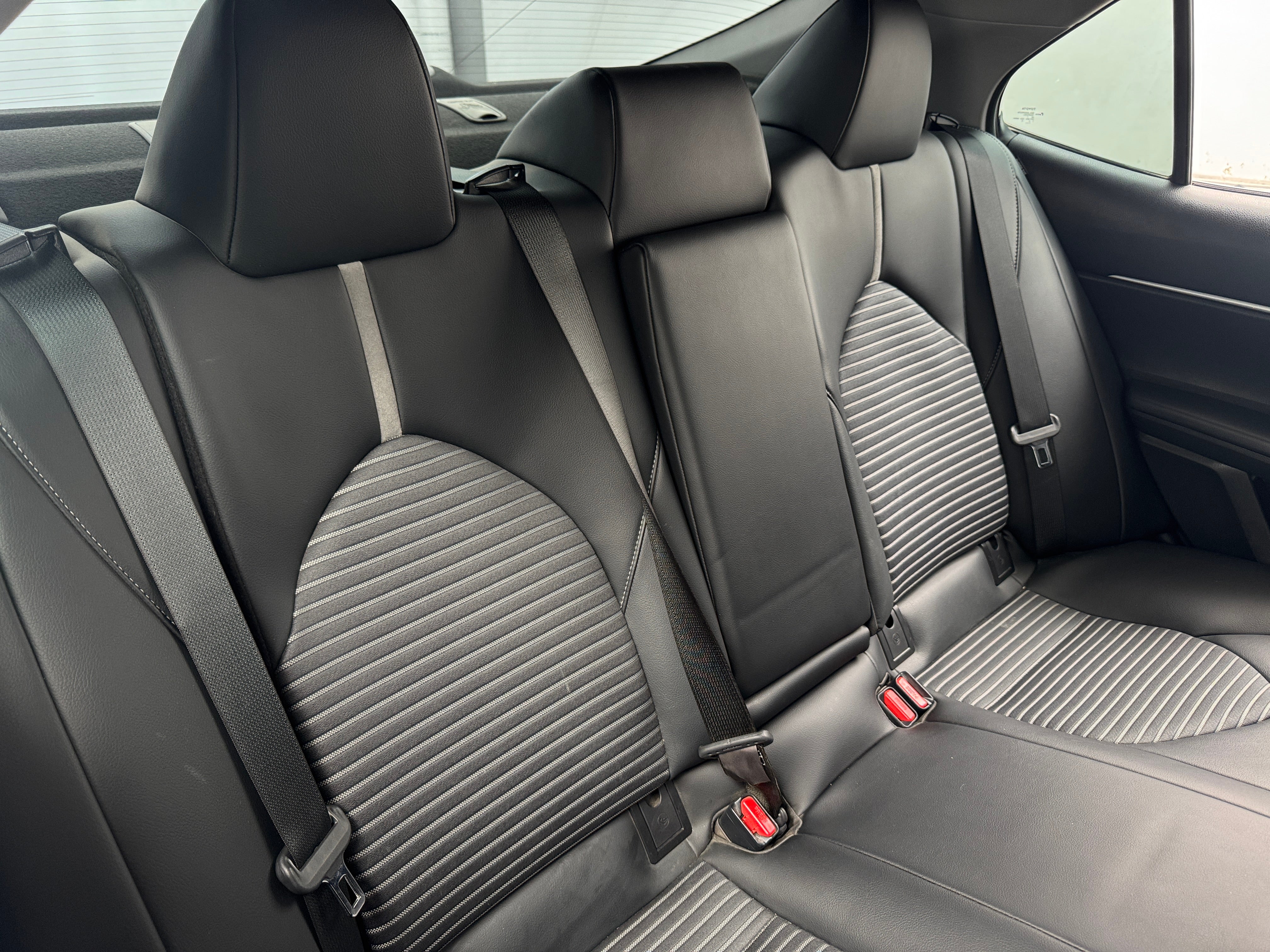 2022 Toyota Camry SE 6